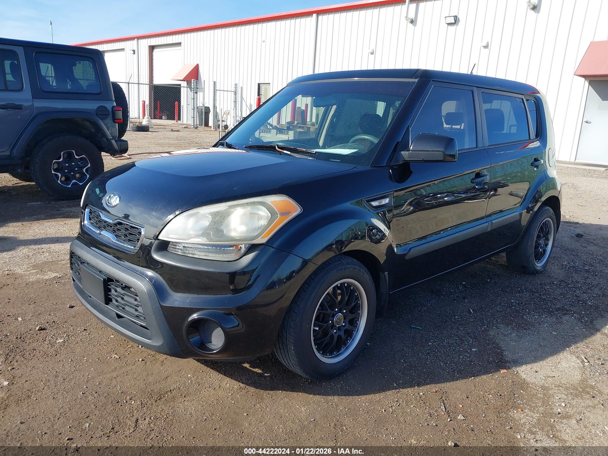 KIA SOUL image 2