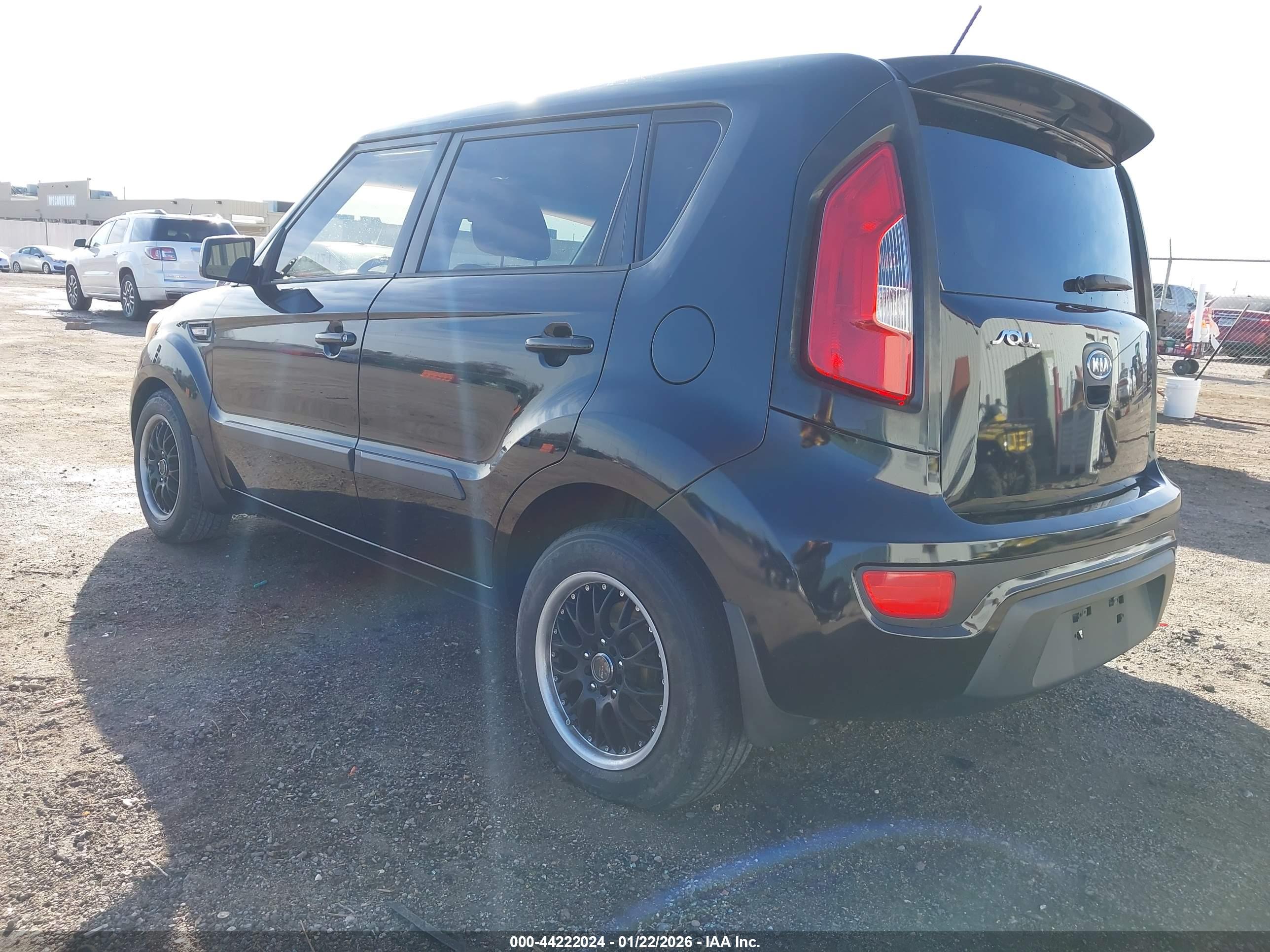 KIA SOUL image 3