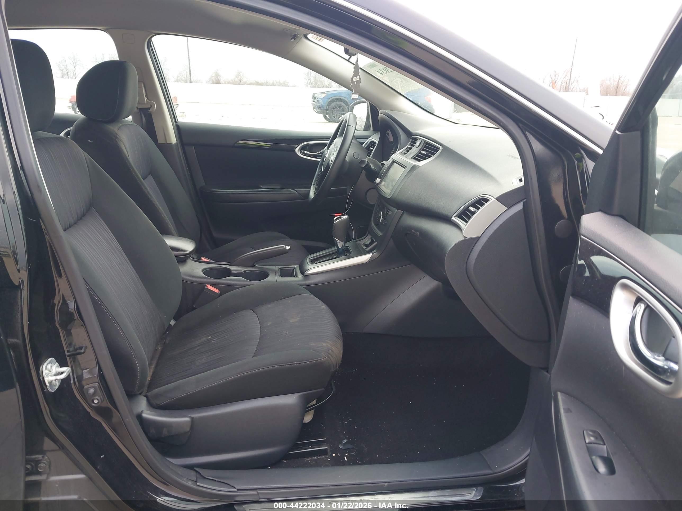 NISSAN SENTRA image 5