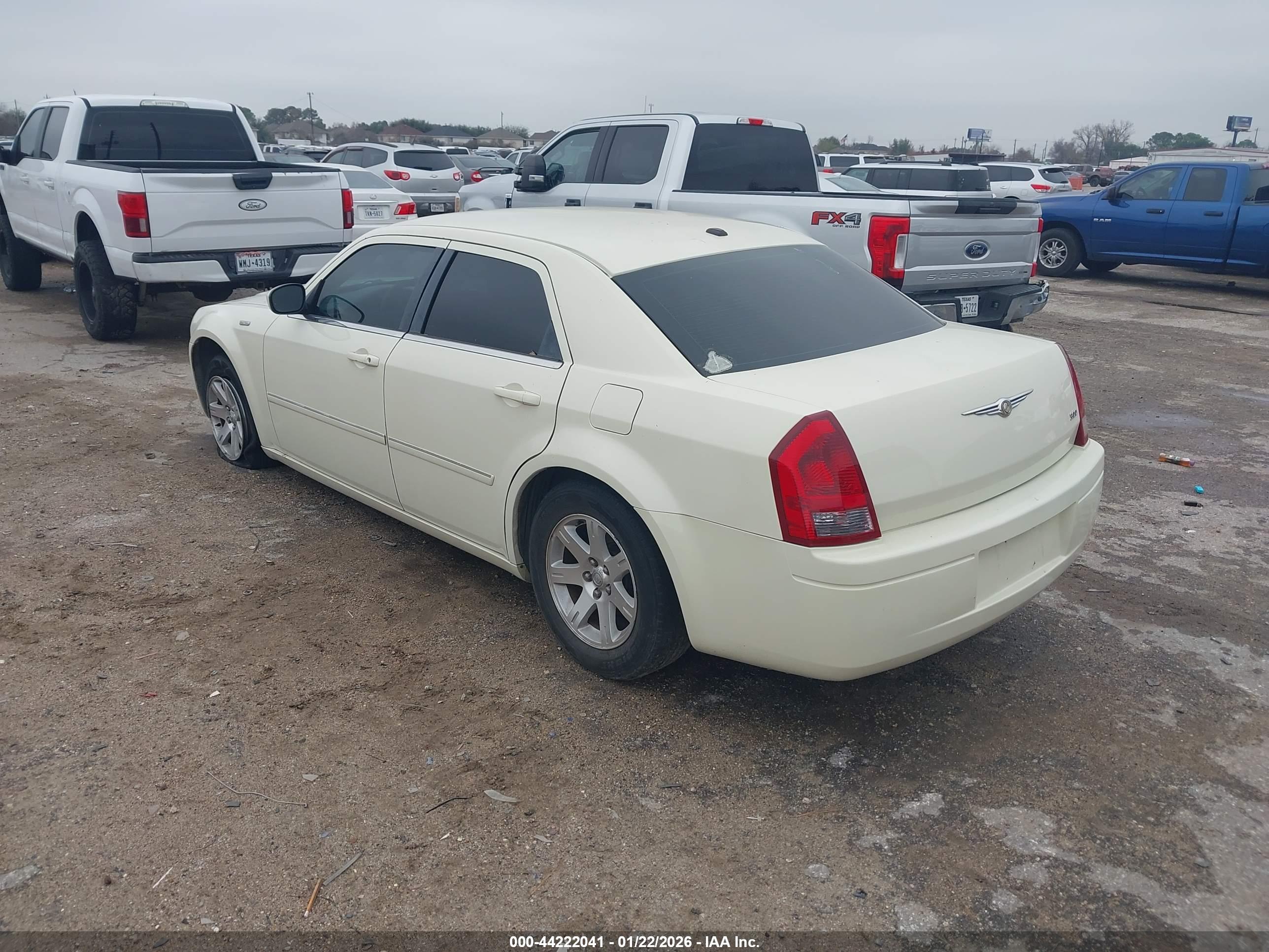 CHRYSLER 300 image 3