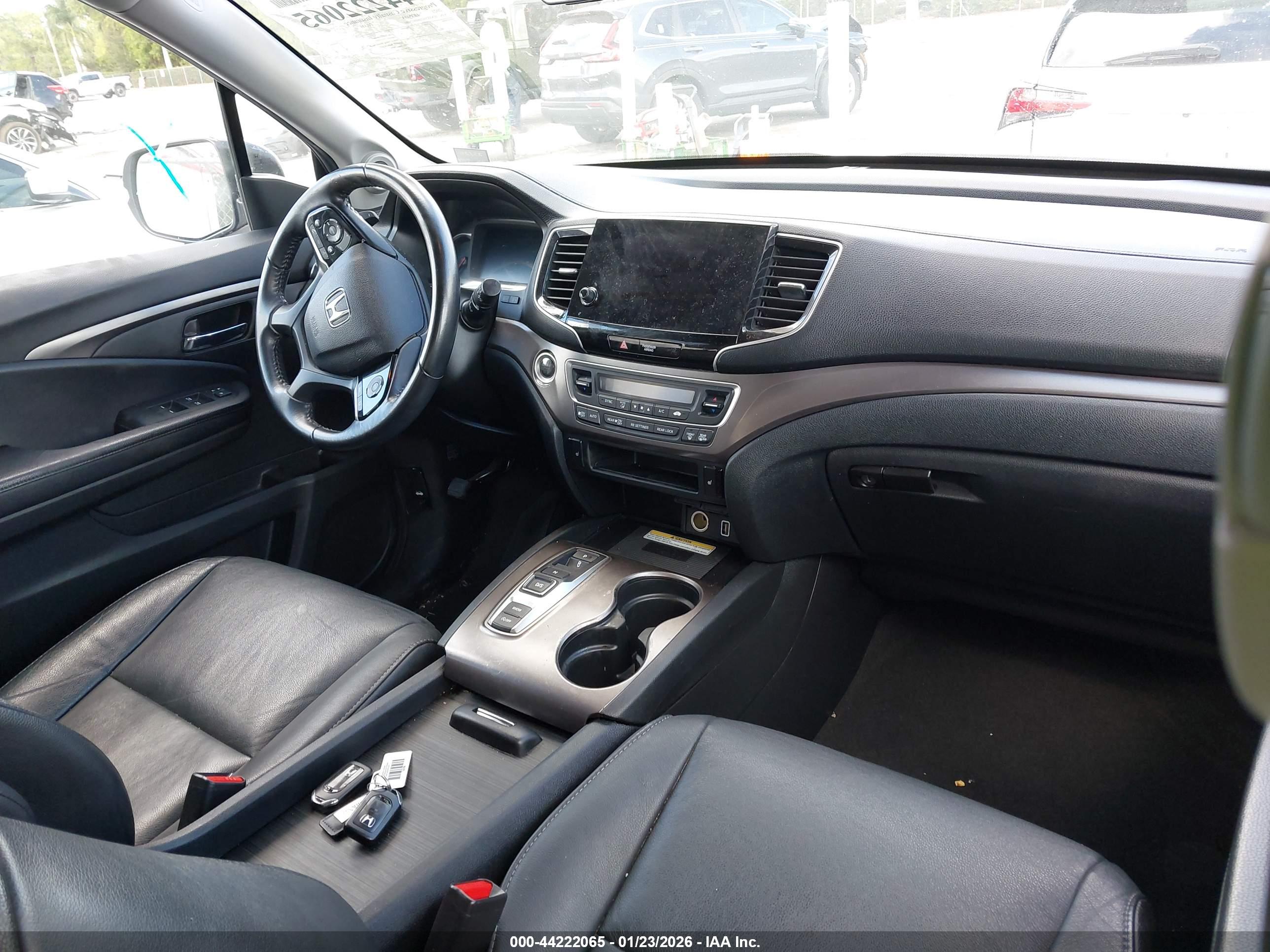 HONDA PILOT image 5