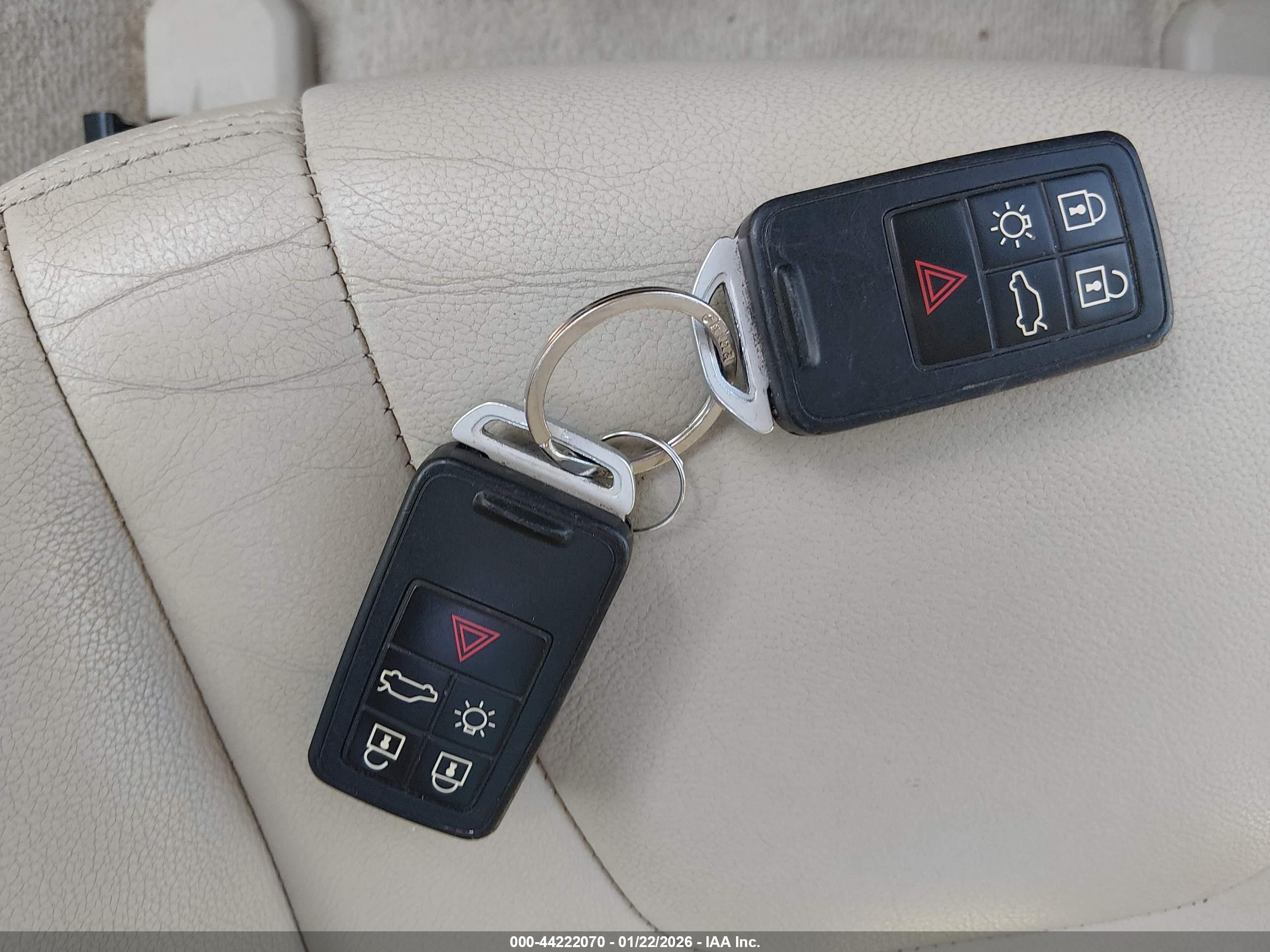 VOLVO S60 image 11