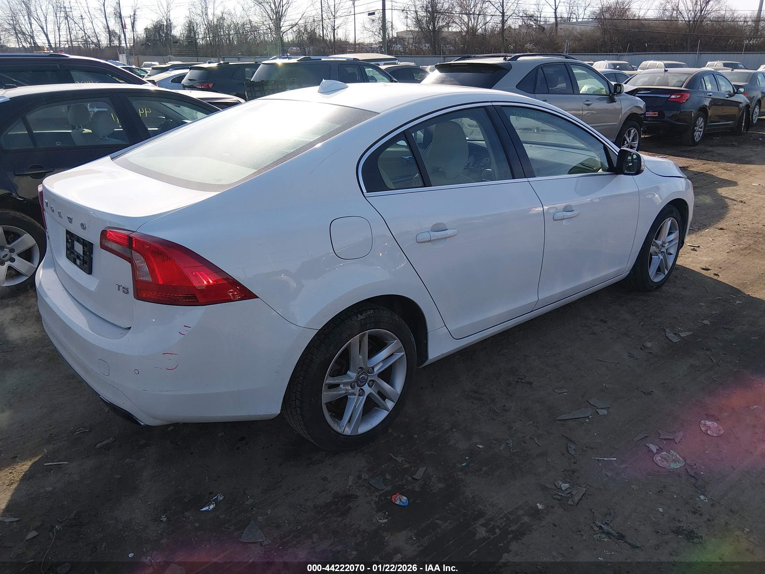 VOLVO S60 image 4