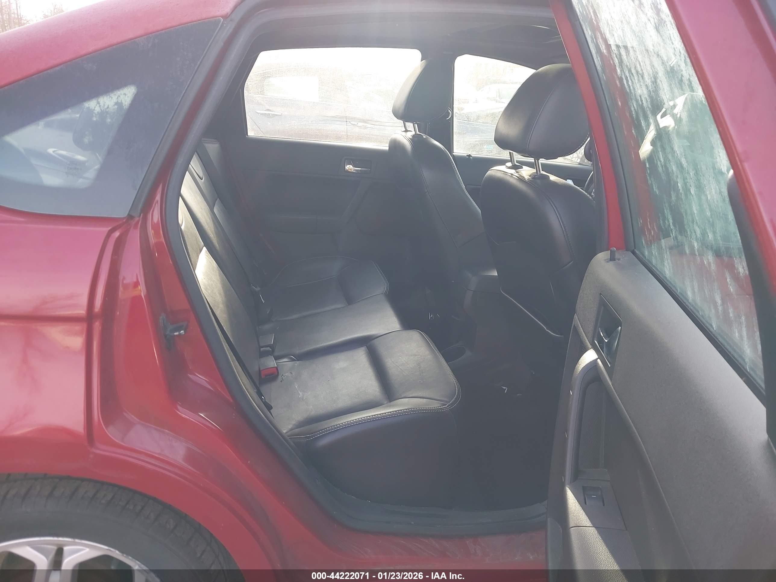 FORD FOCUS image 8