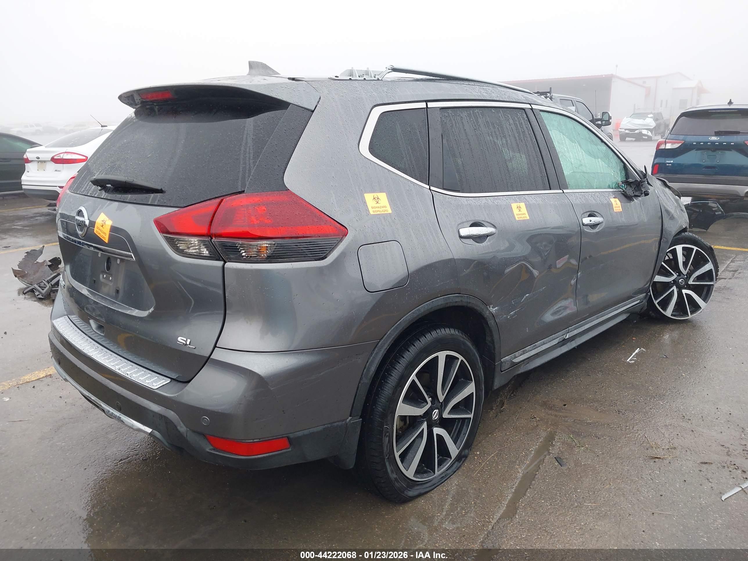 NISSAN ROGUE image 4