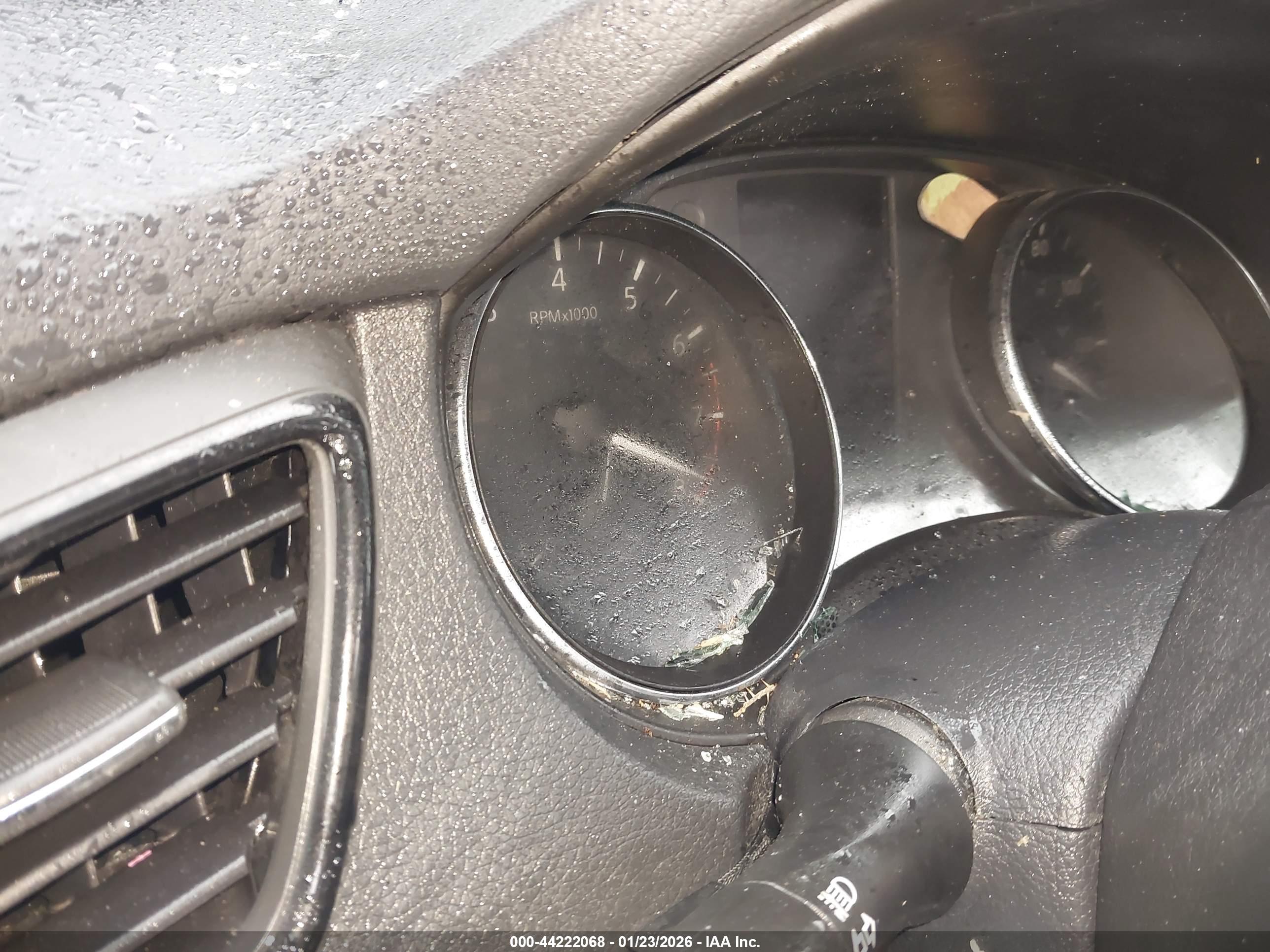 NISSAN ROGUE image 7