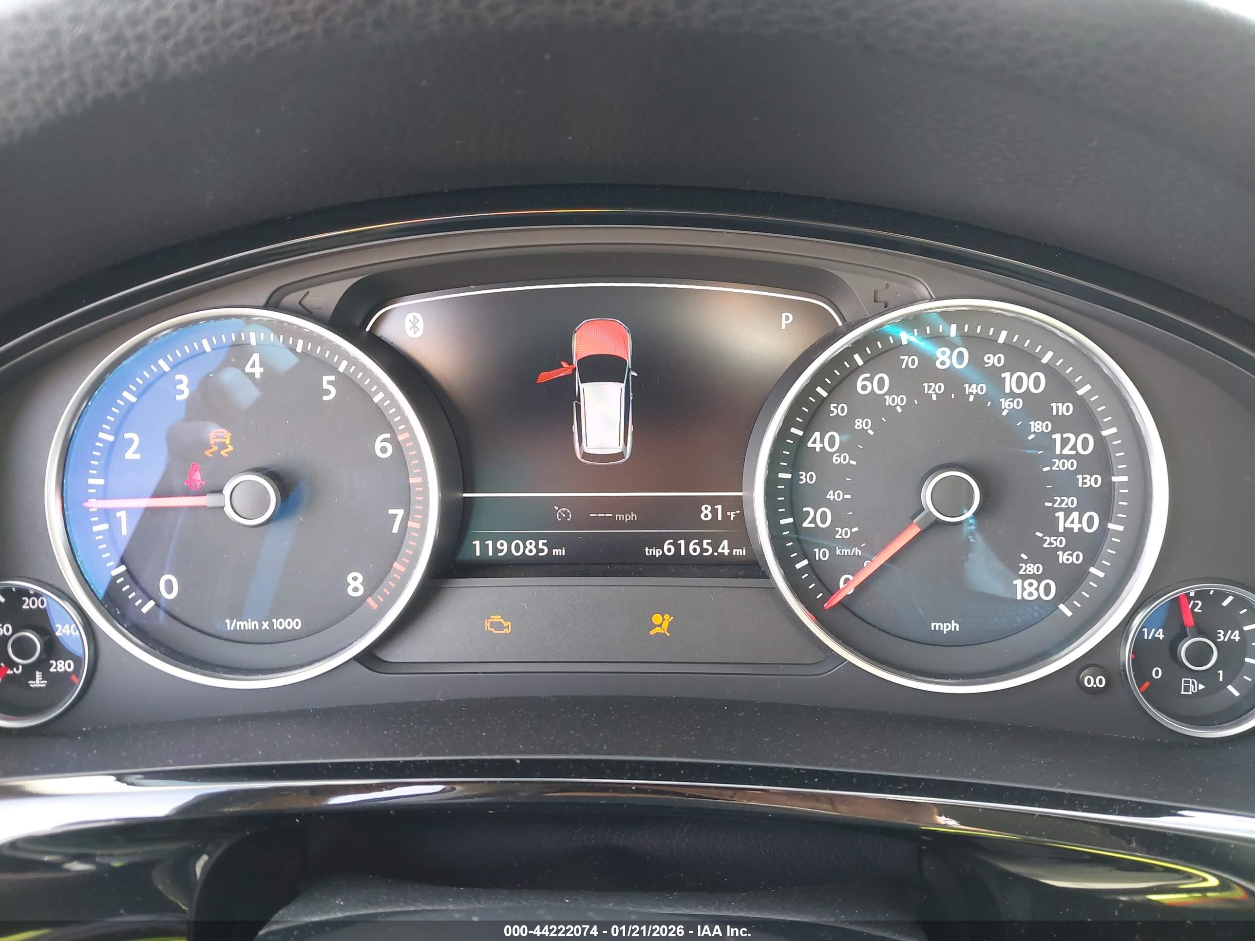 VOLKSWAGEN TOUAREG image 7