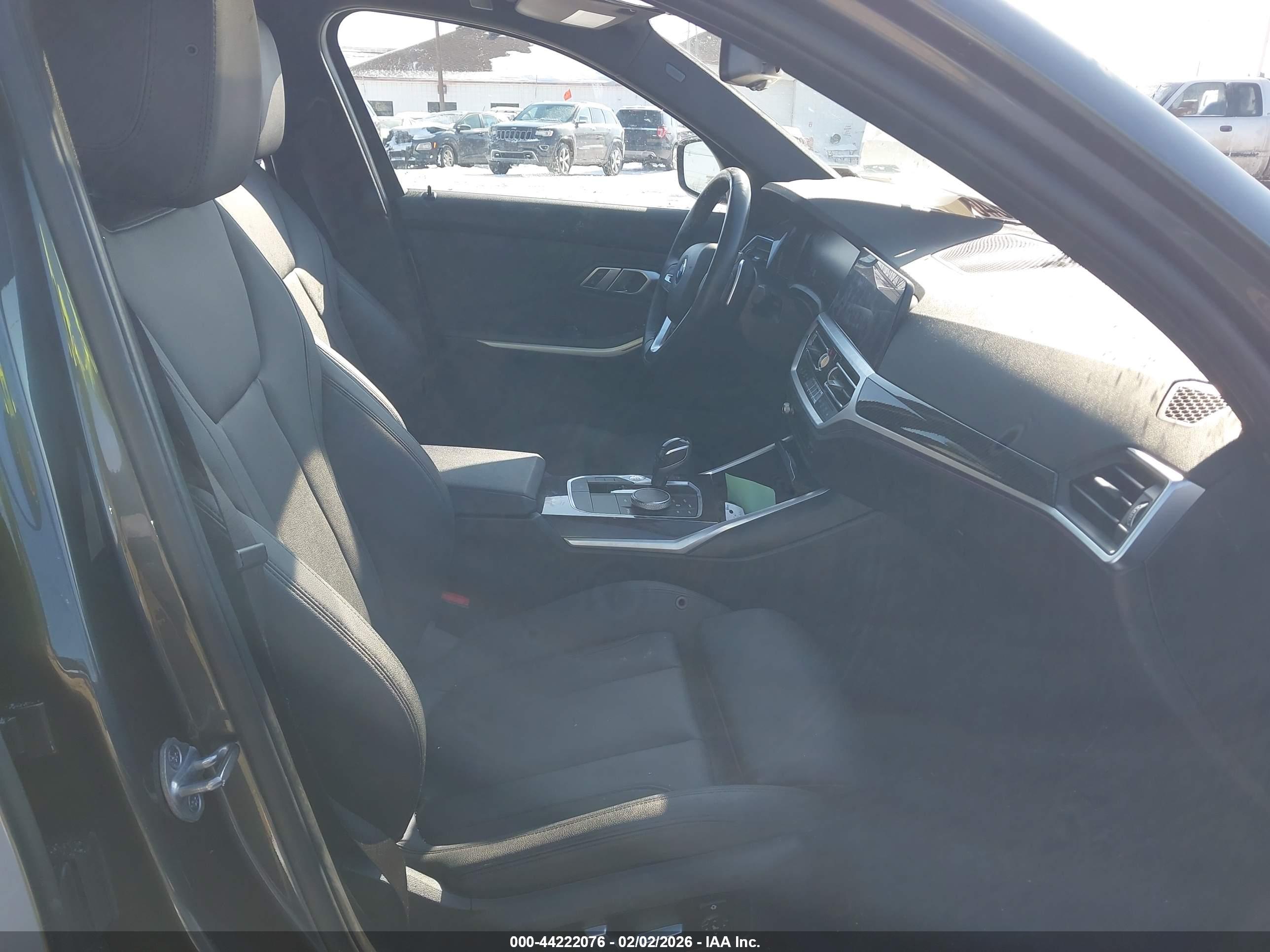 BMW 330I image 5