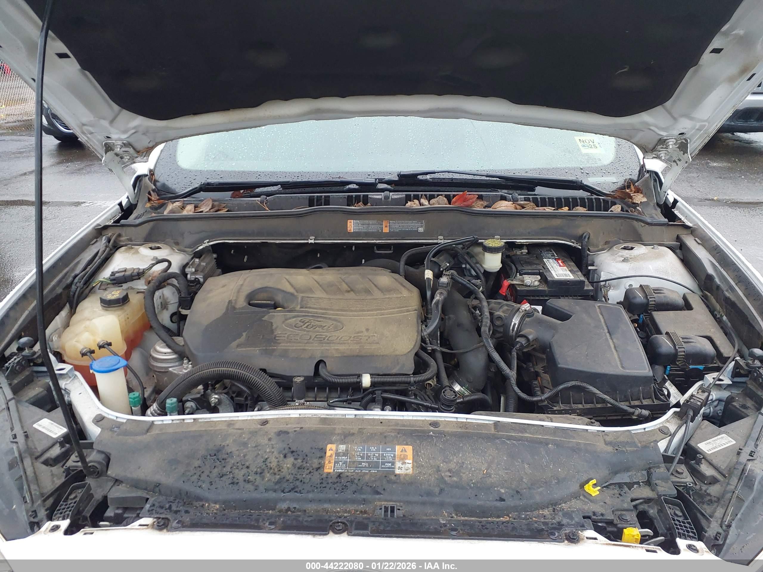 FORD FUSION image 10