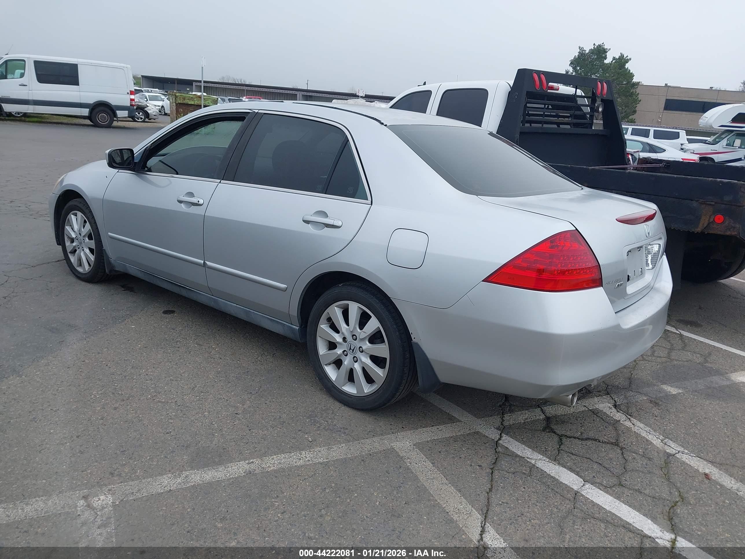 HONDA ACCORD image 3