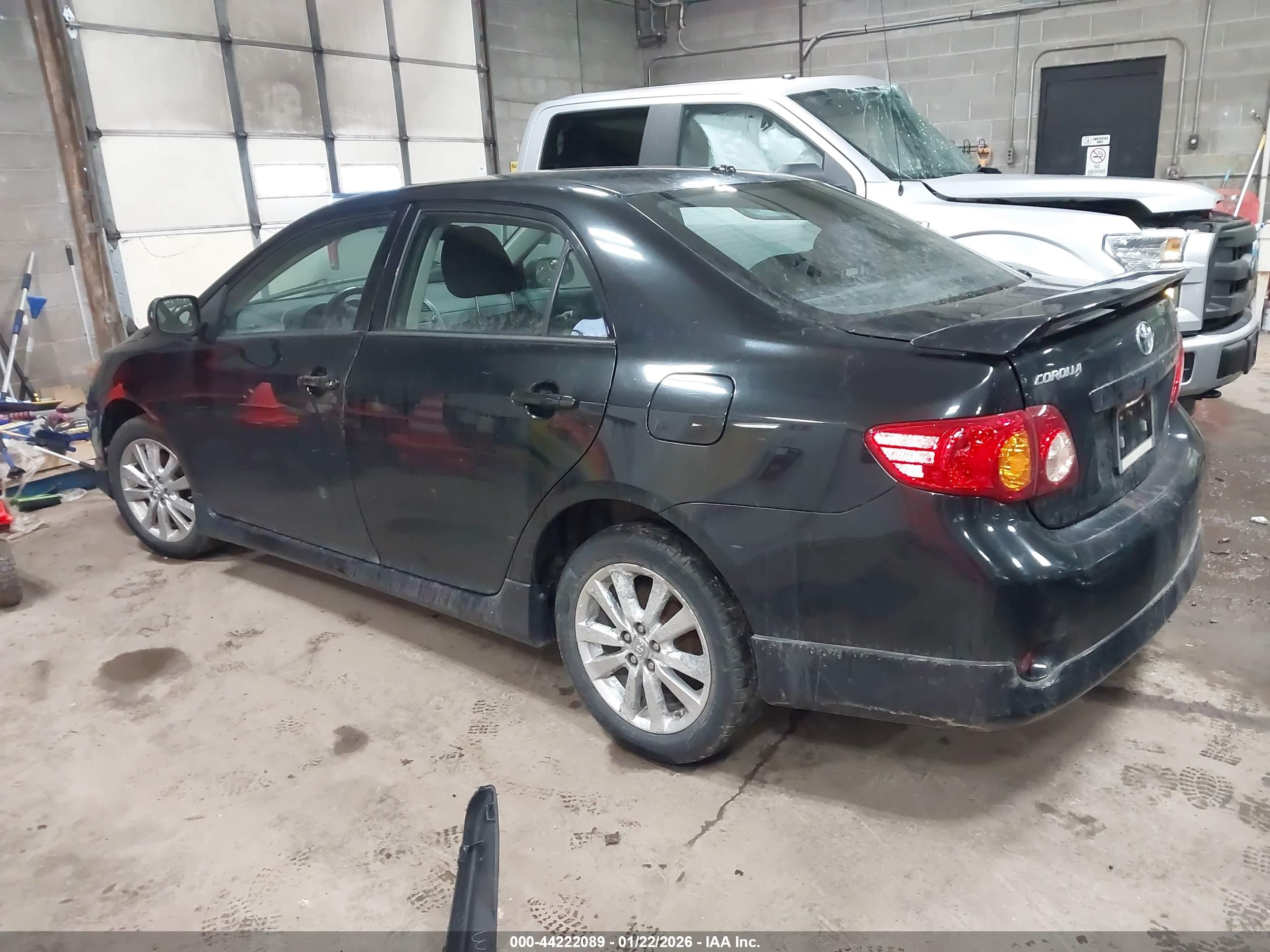 TOYOTA COROLLA image 3