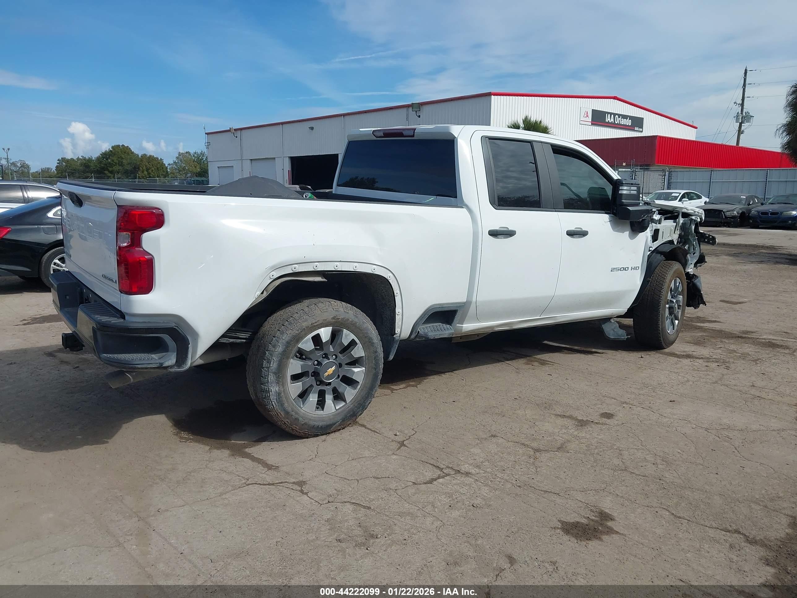 CHEVROLET SILVERADO image 4