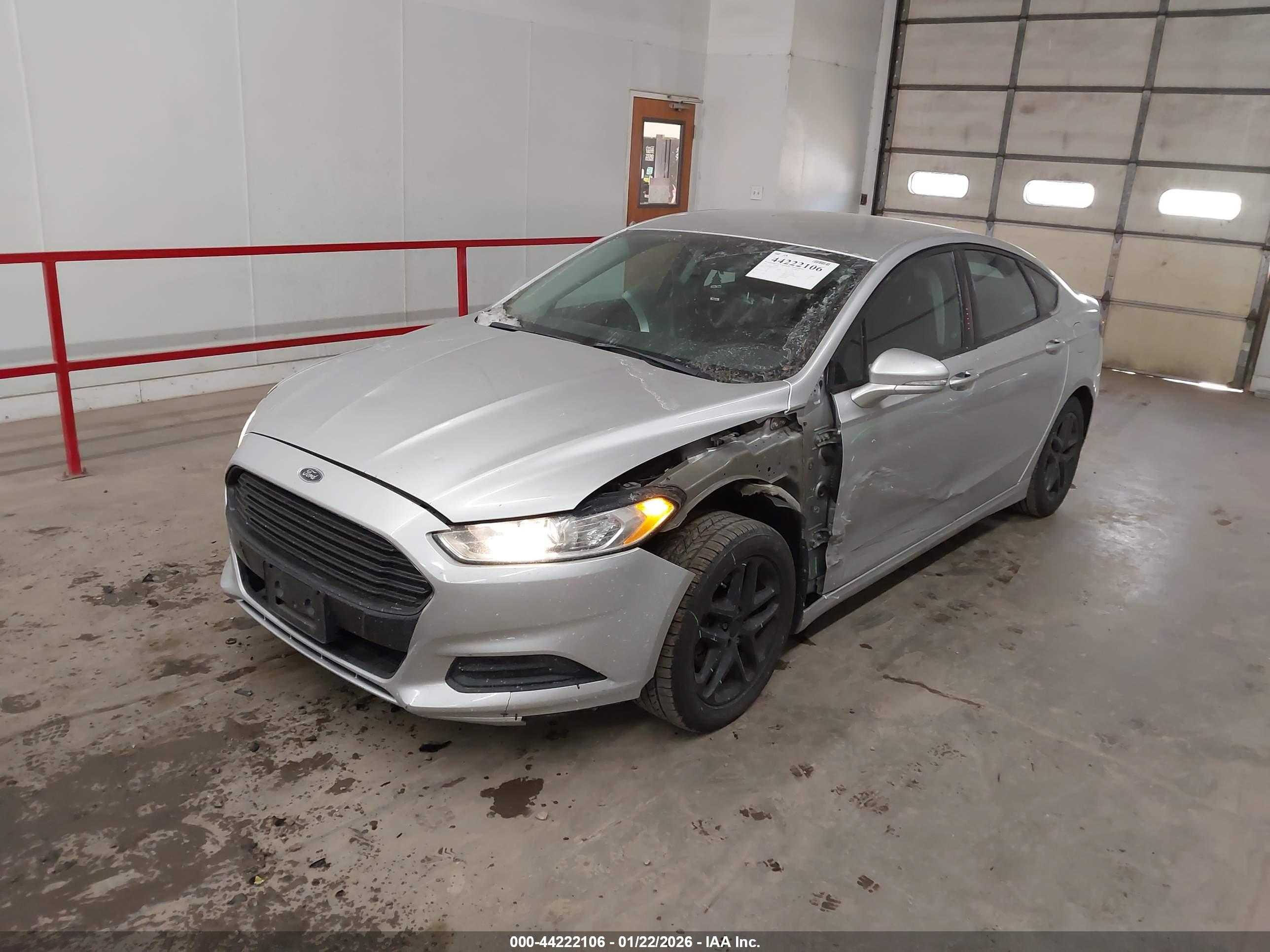 FORD FUSION image 2