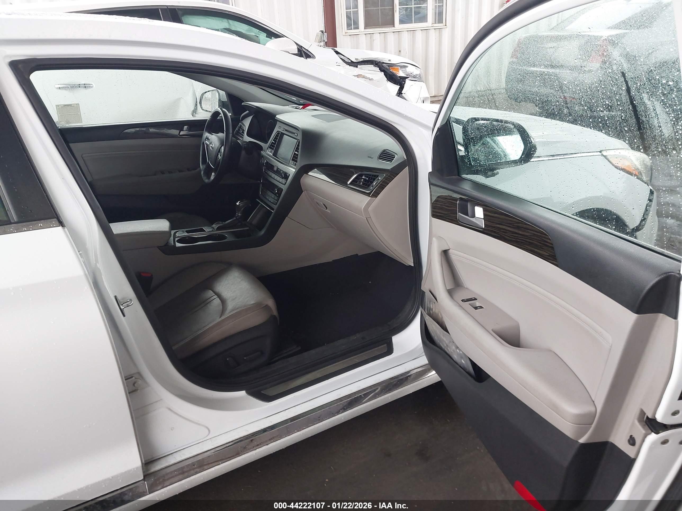 HYUNDAI SONATA image 5