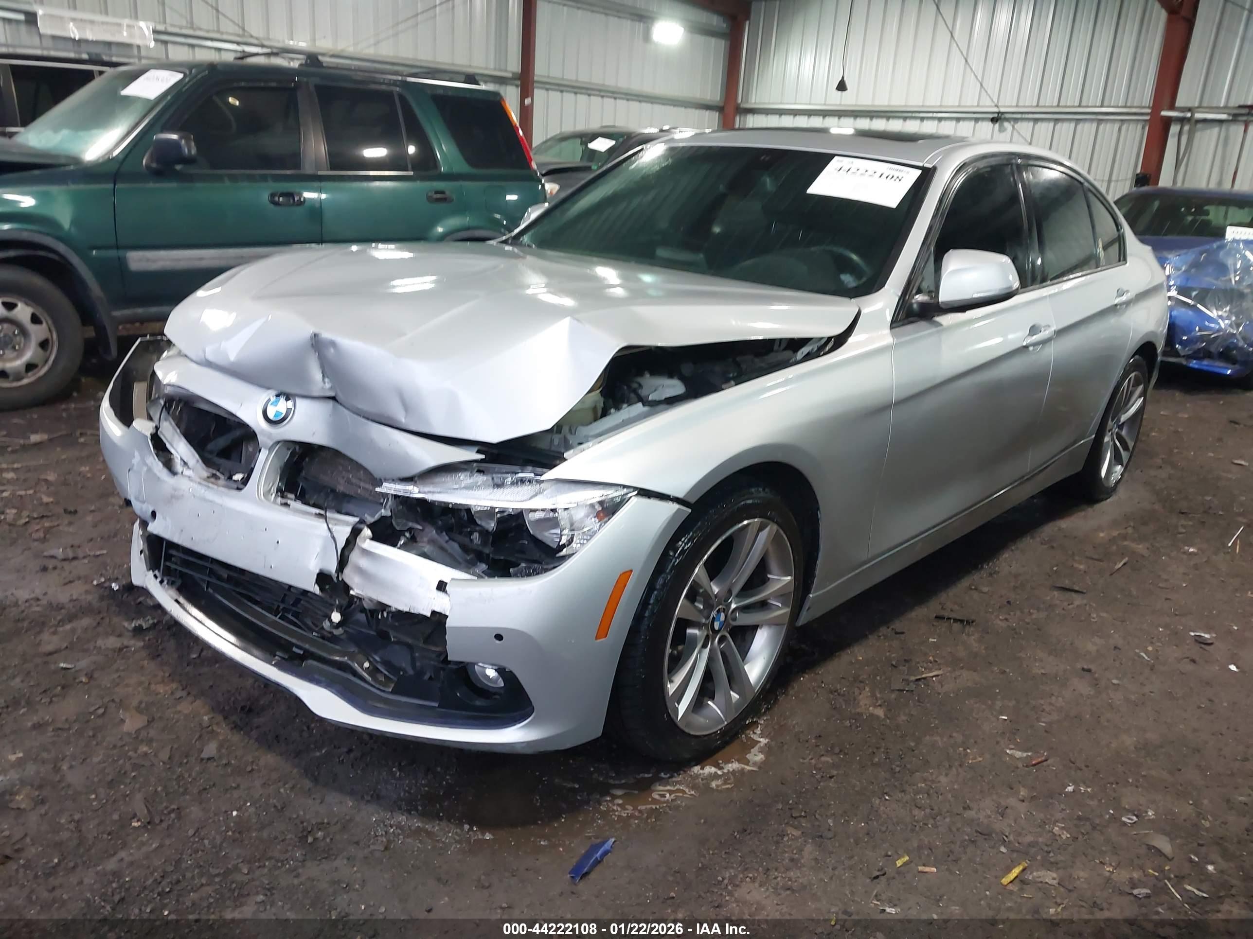 BMW 328I image 2