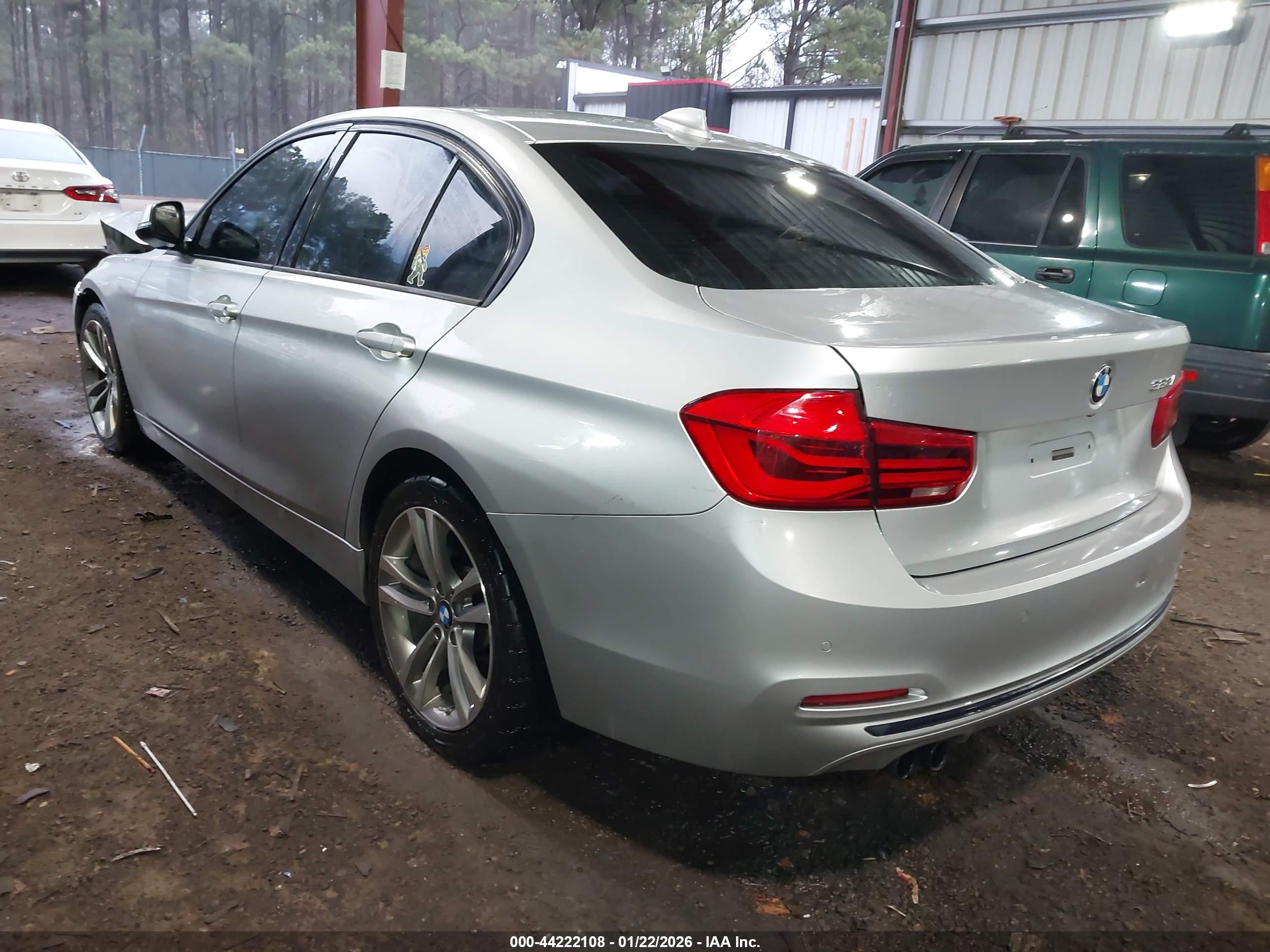 BMW 328I image 3