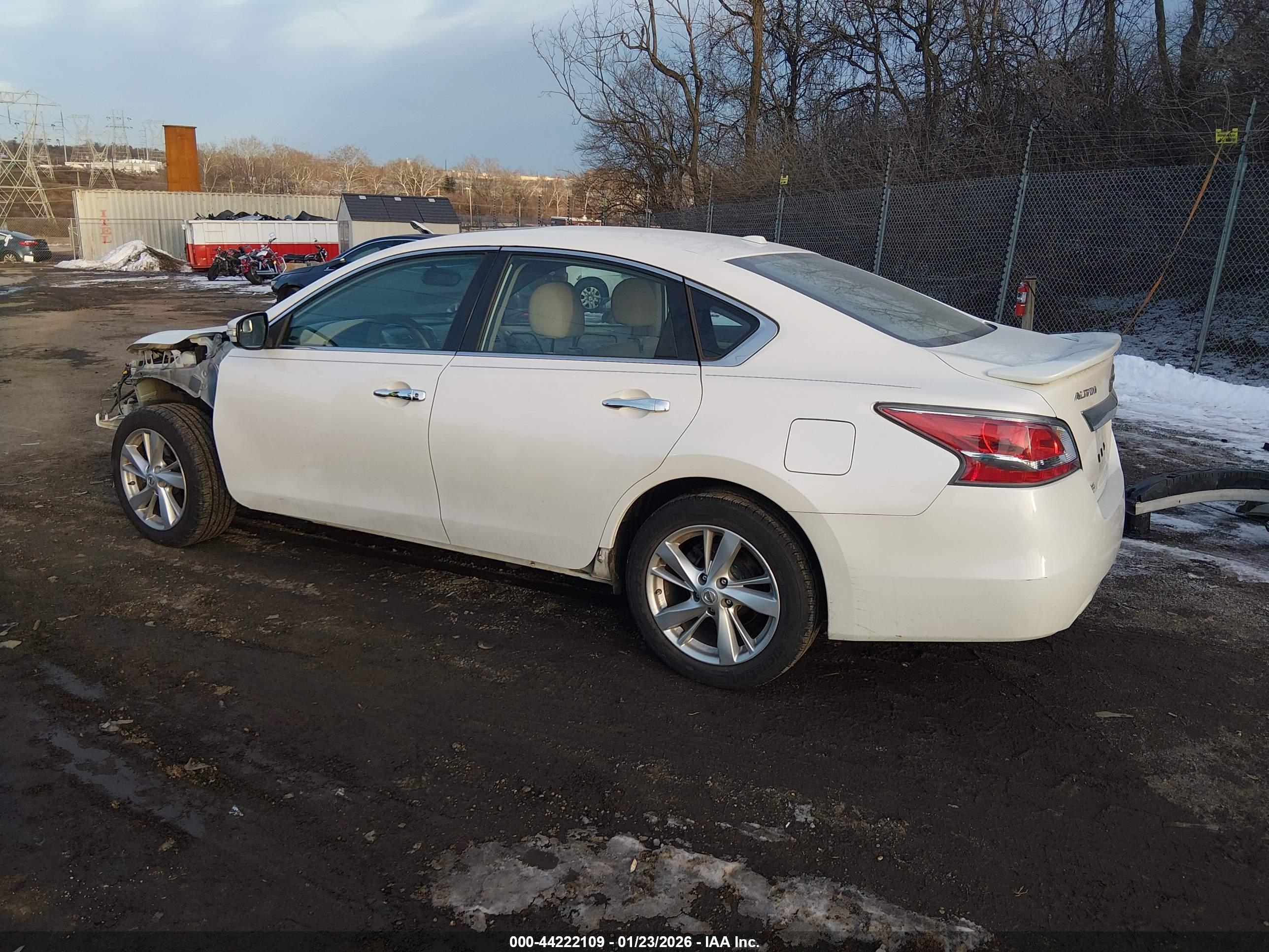 NISSAN ALTIMA image 3