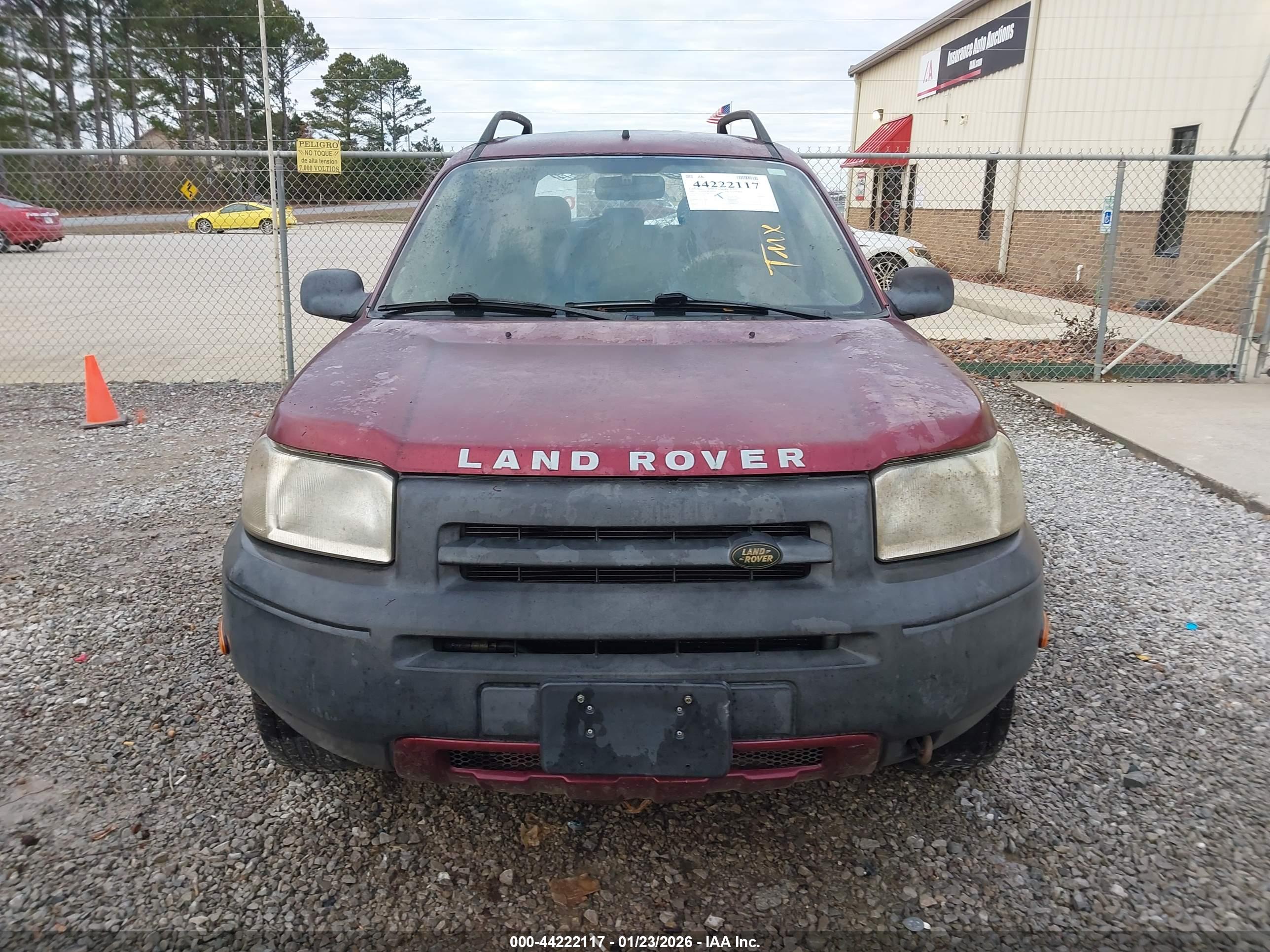 LAND ROVER image 6