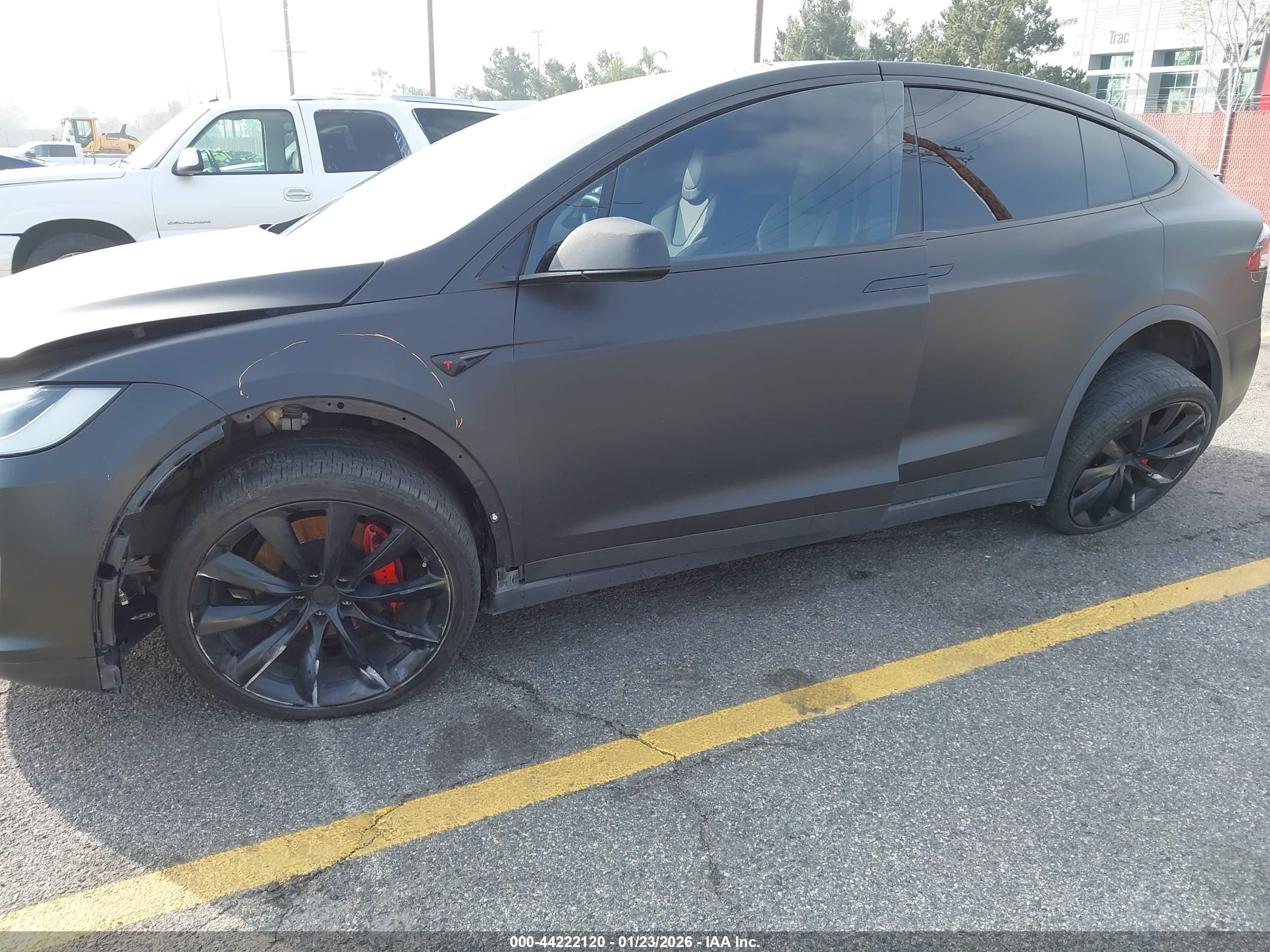 TESLA MODEL image 2