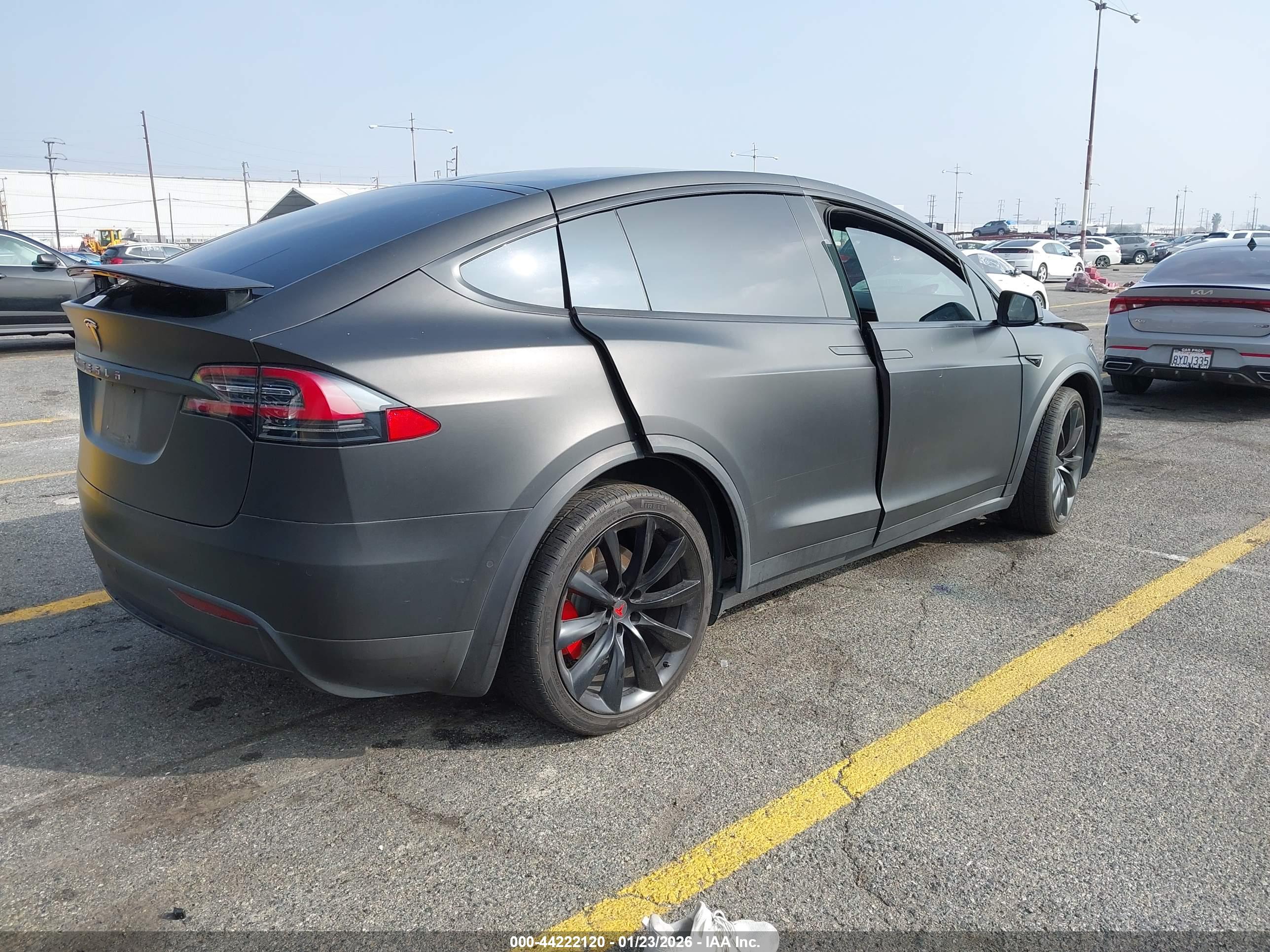 TESLA MODEL image 4