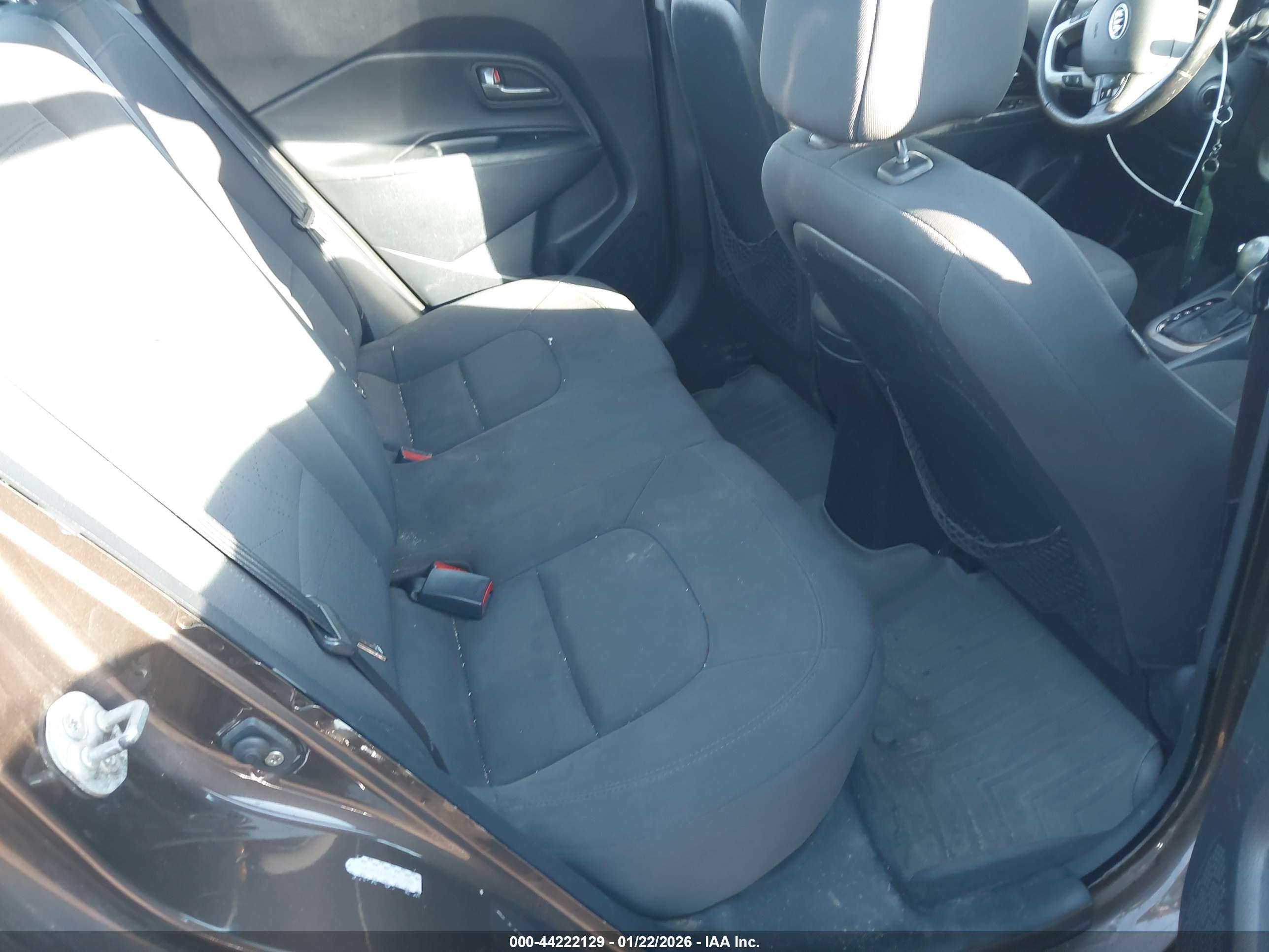 KIA RIO image 8