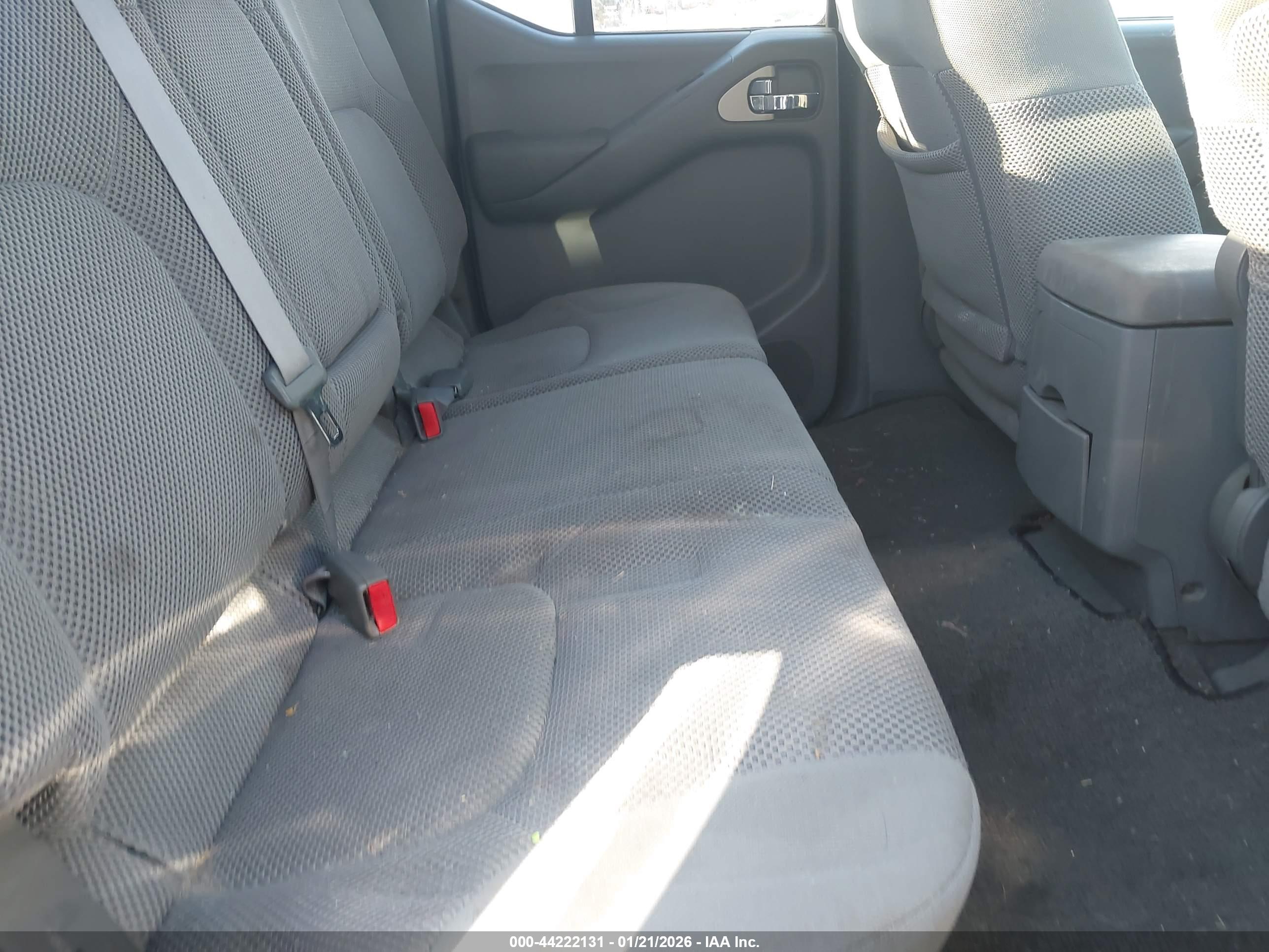 NISSAN FRONTIER image 8