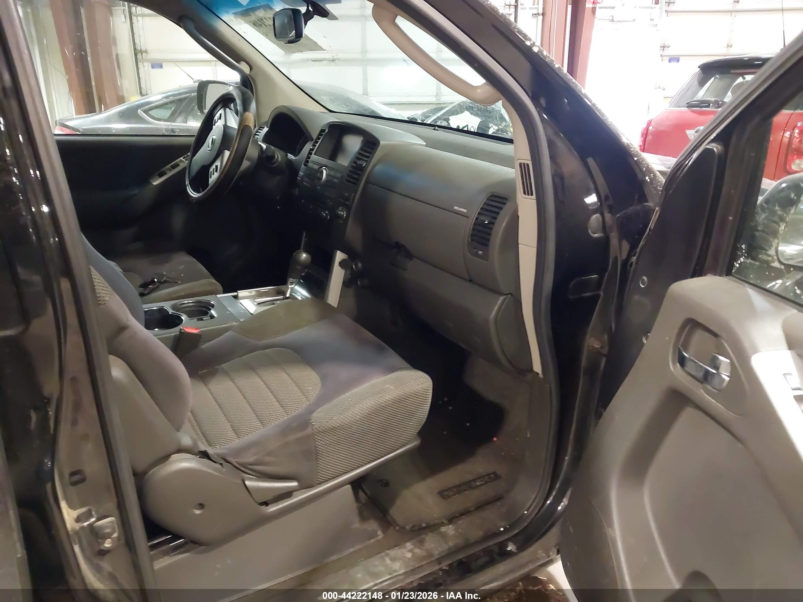 NISSAN PATHFINDER image 5