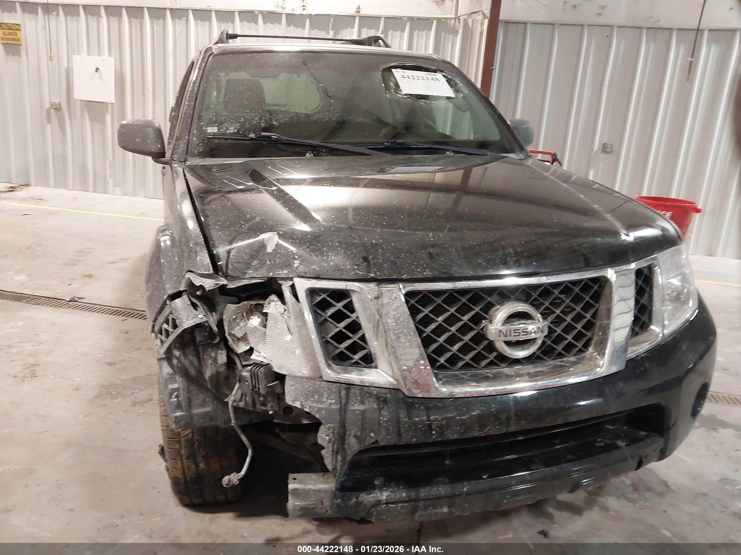 NISSAN PATHFINDER image 6