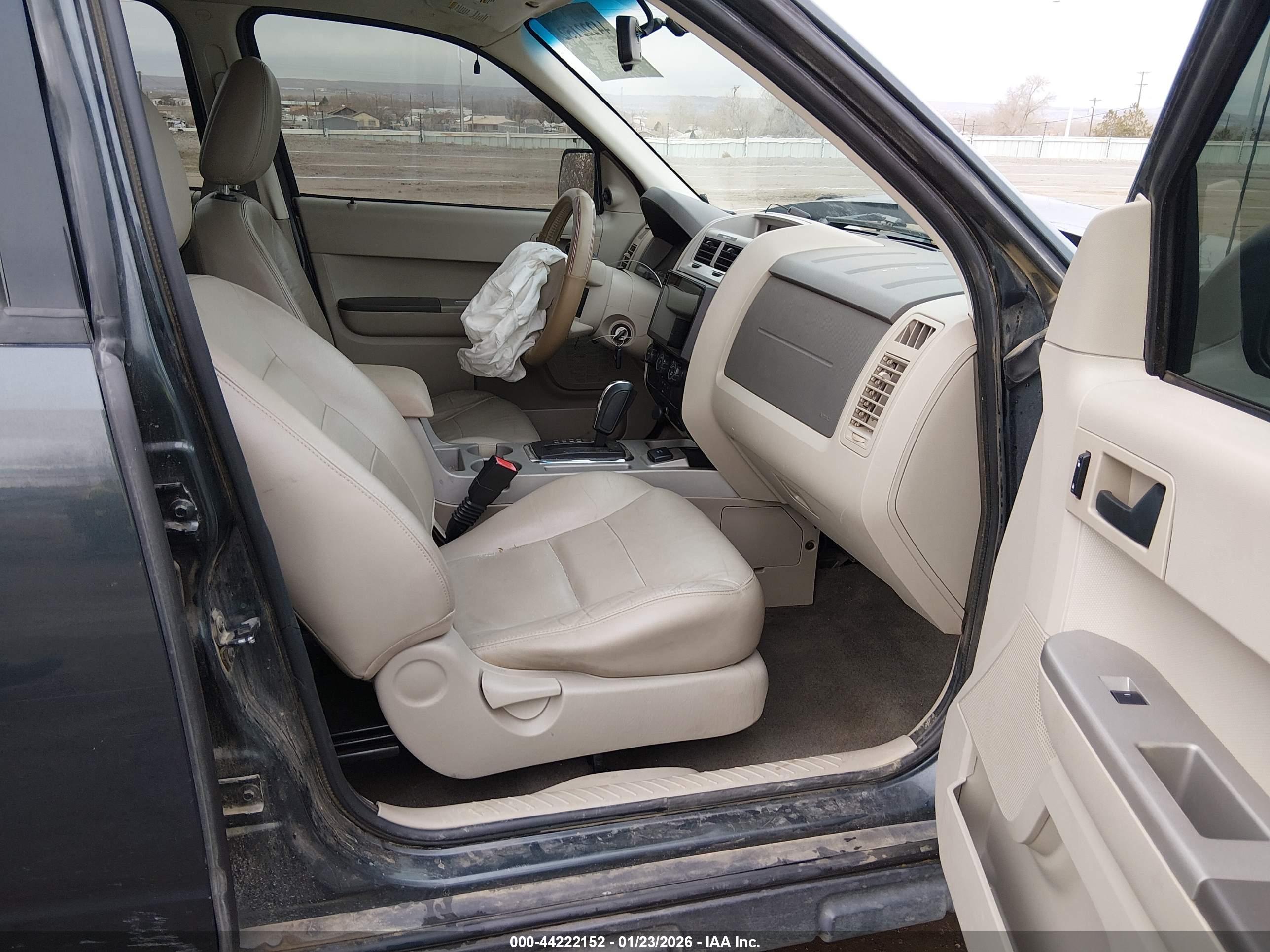 FORD ESCAPE image 5