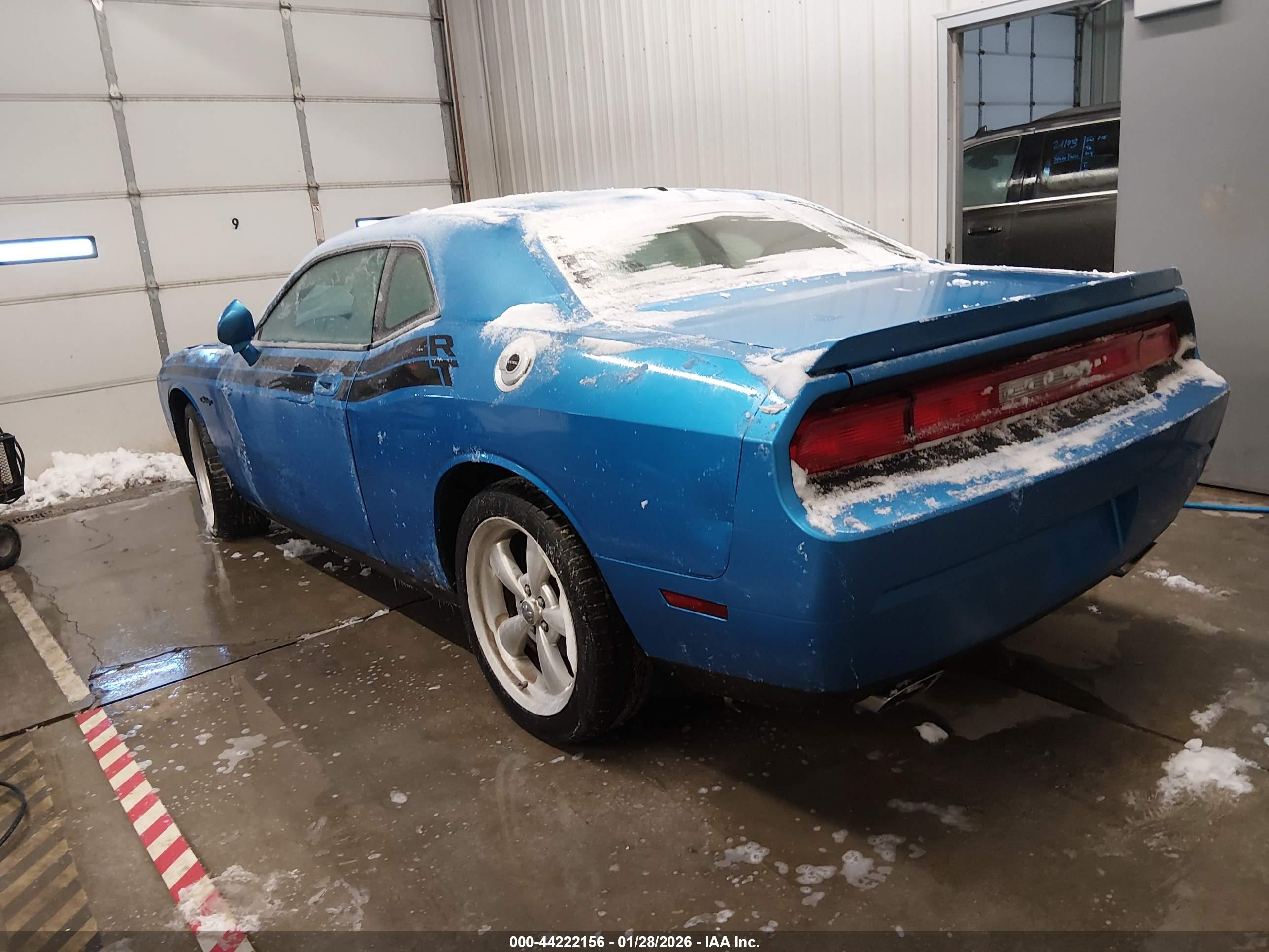 DODGE CHALLENGER image 3