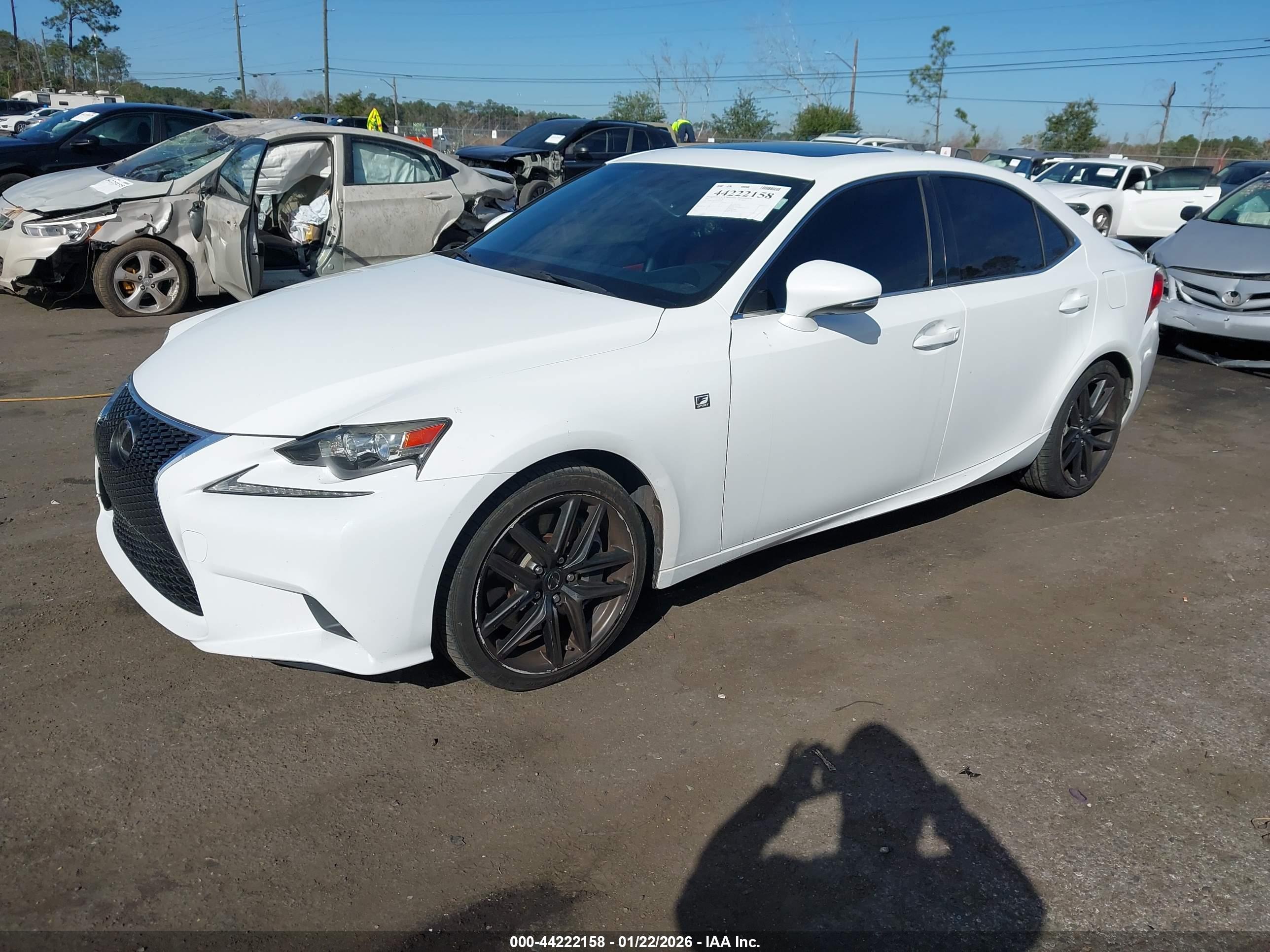 LEXUS IS image 2