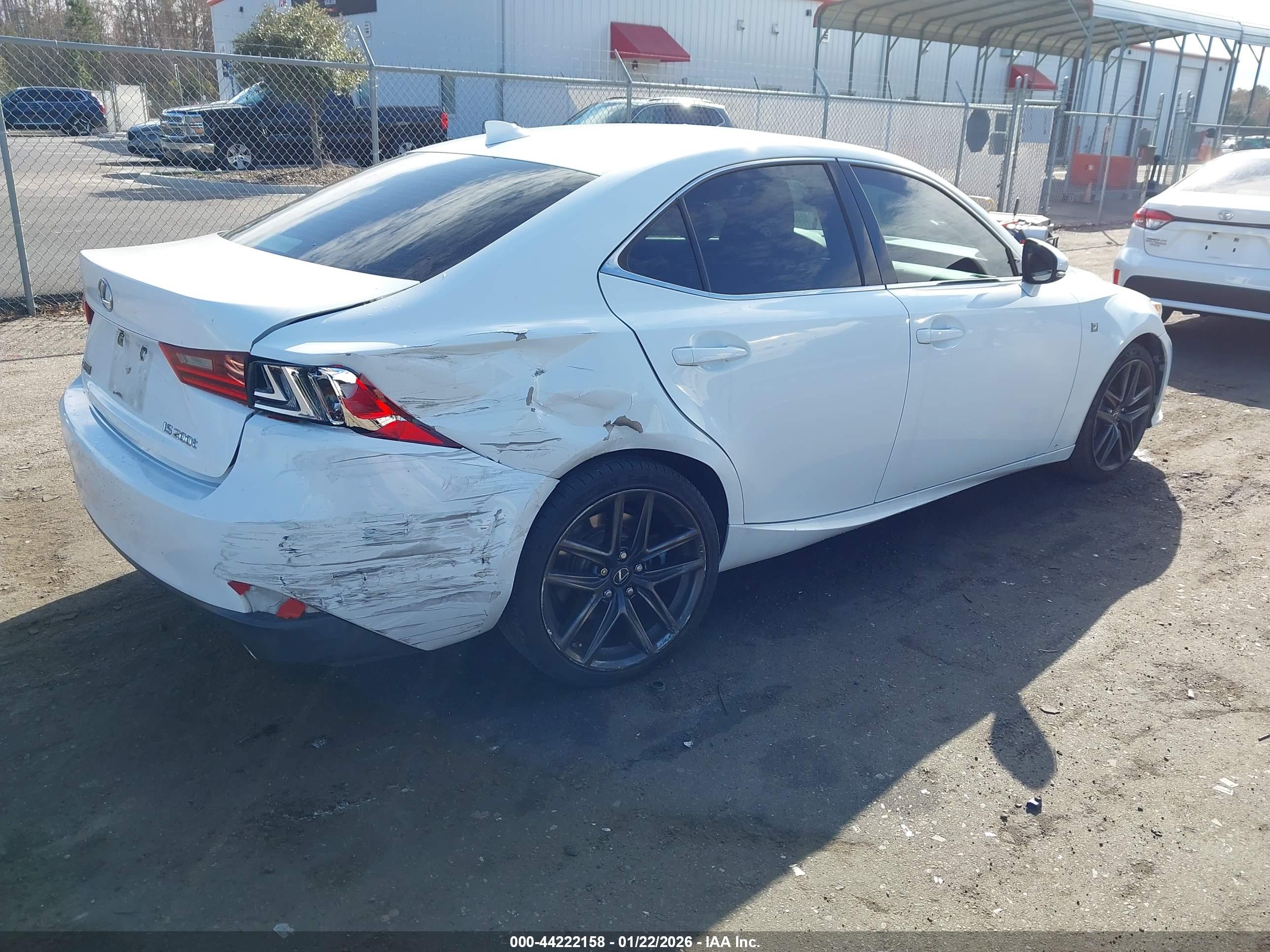 LEXUS IS image 4