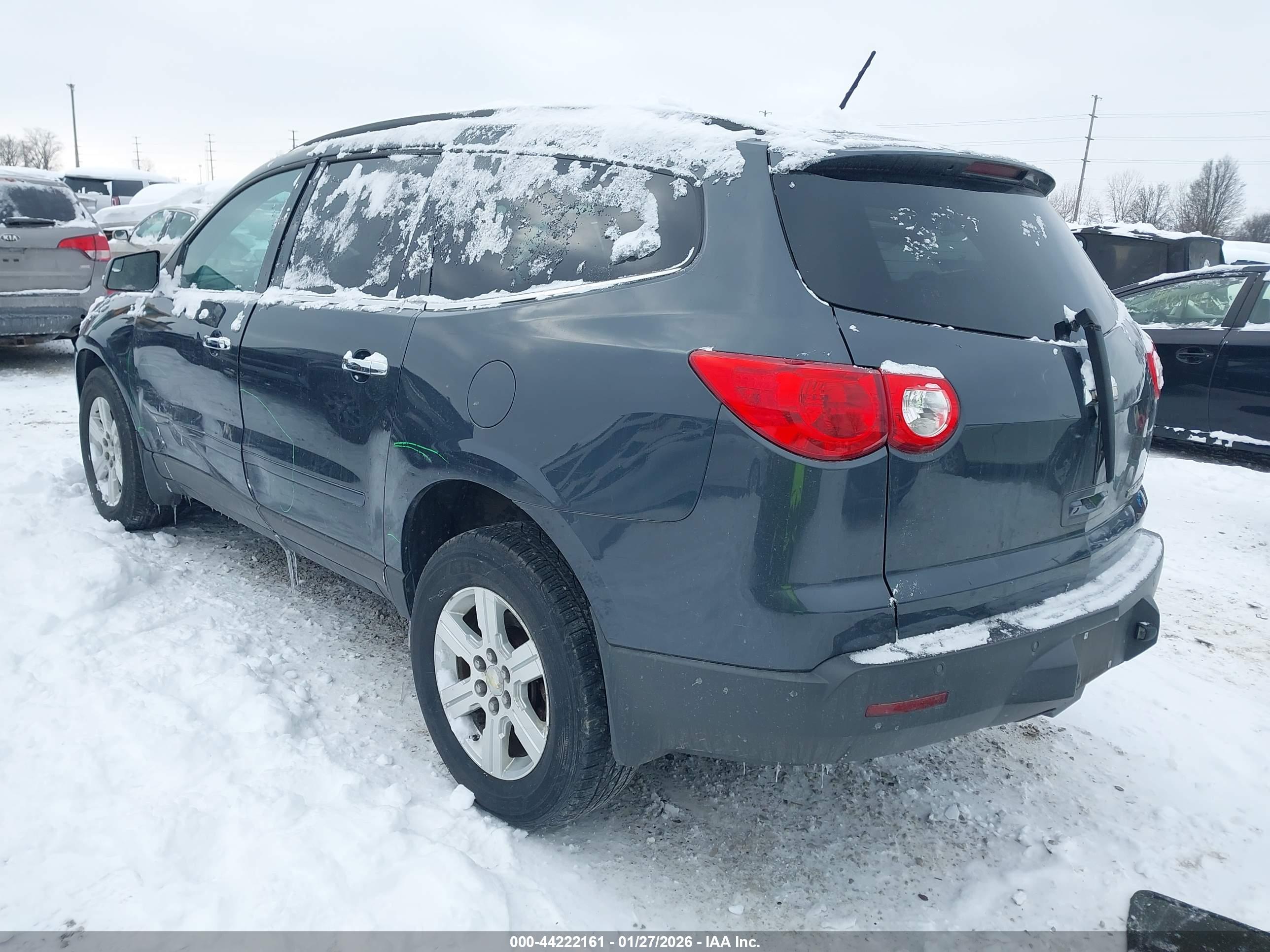 CHEVROLET TRAVERSE image 3