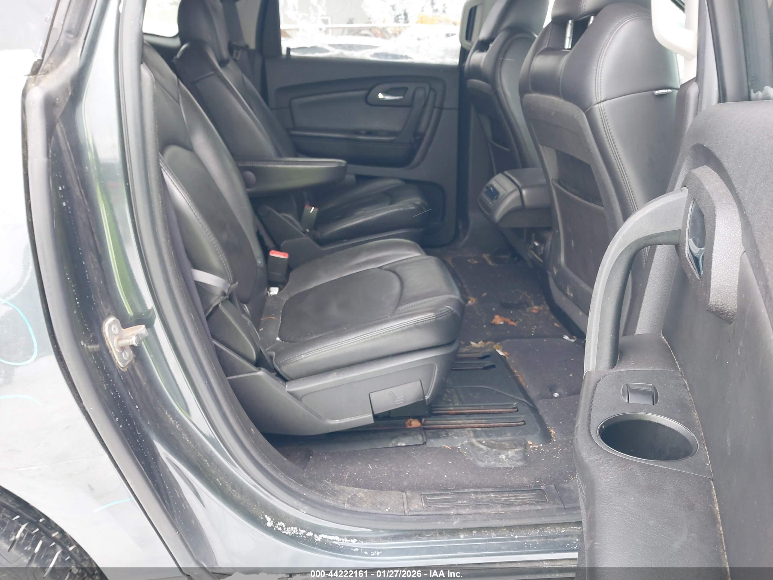 CHEVROLET TRAVERSE image 8