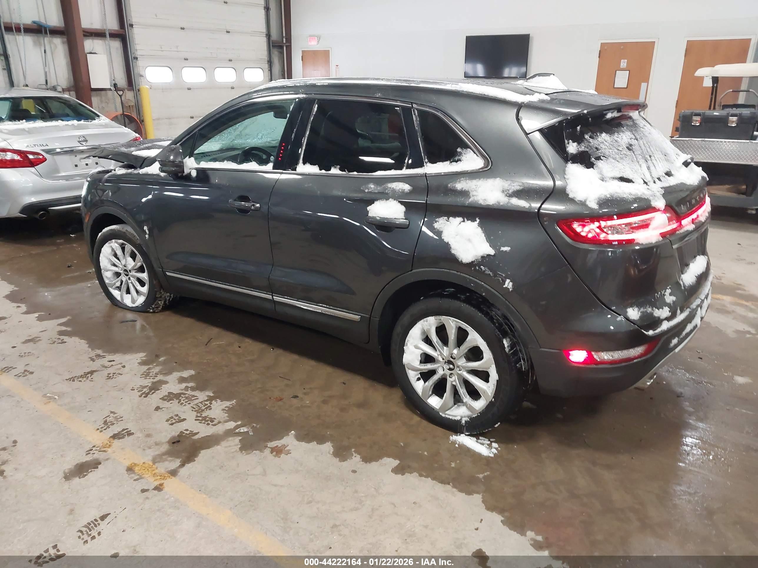 LINCOLN MKC image 3