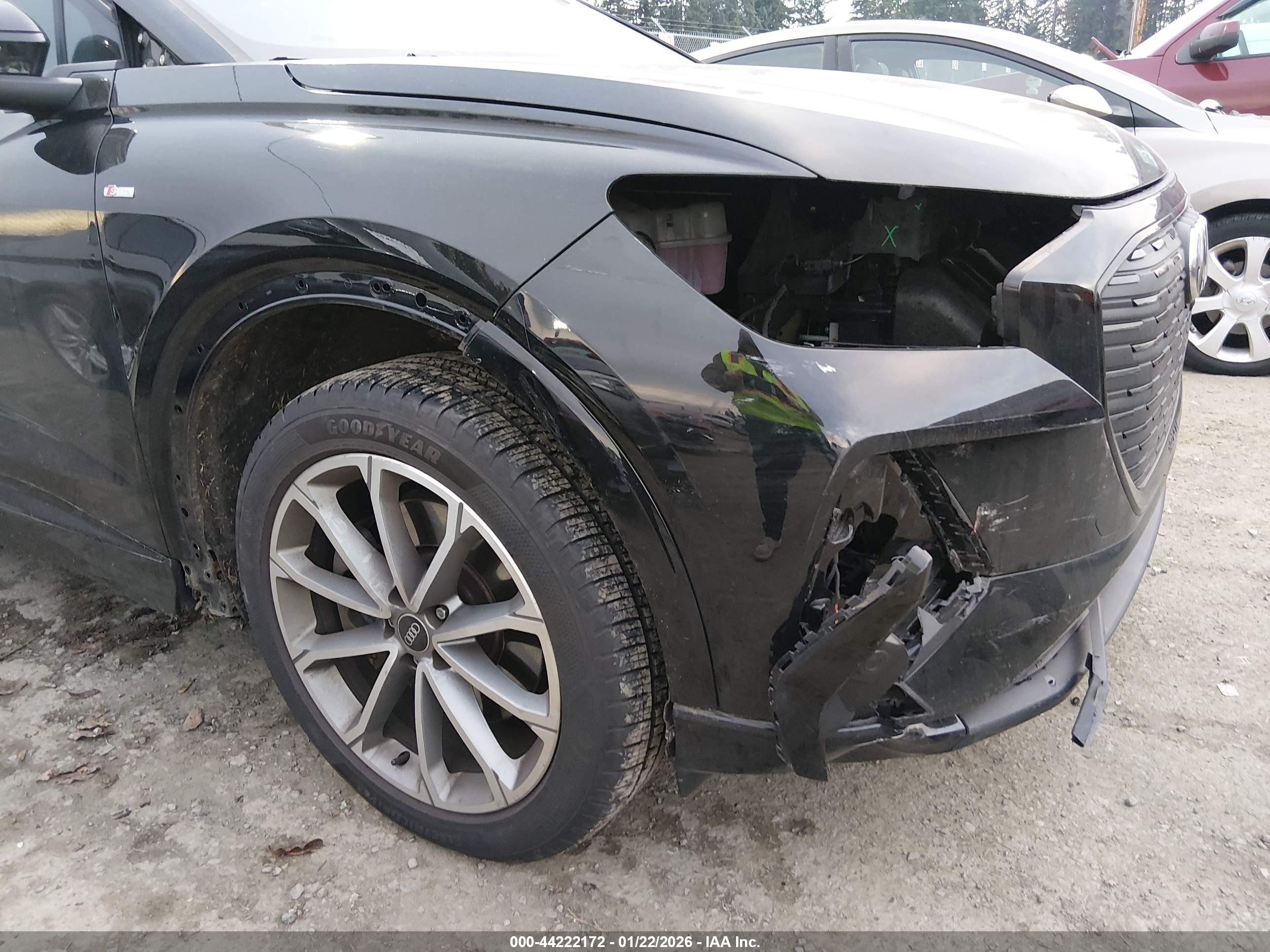 AUDI Q4 image 6