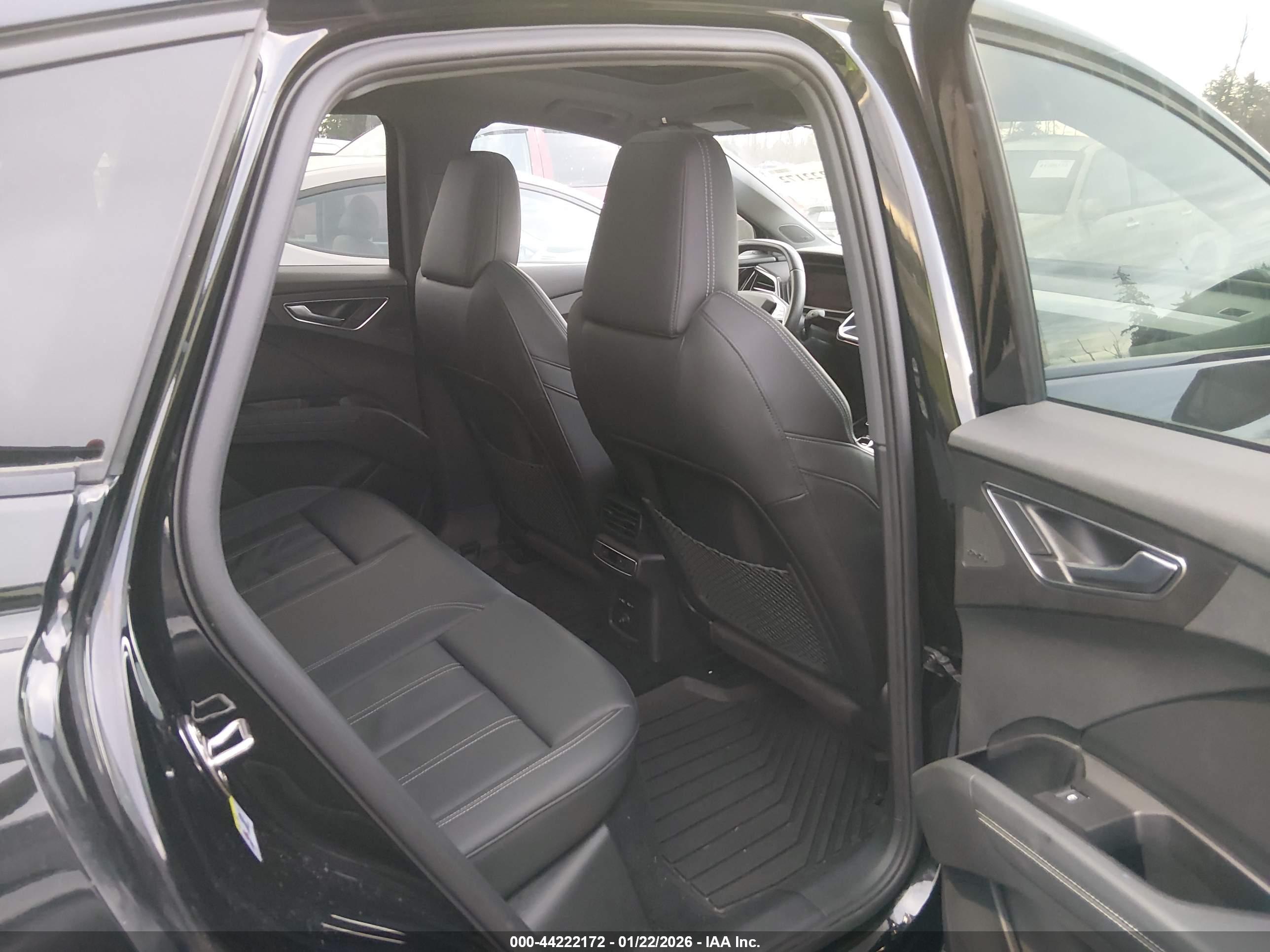 AUDI Q4 image 8