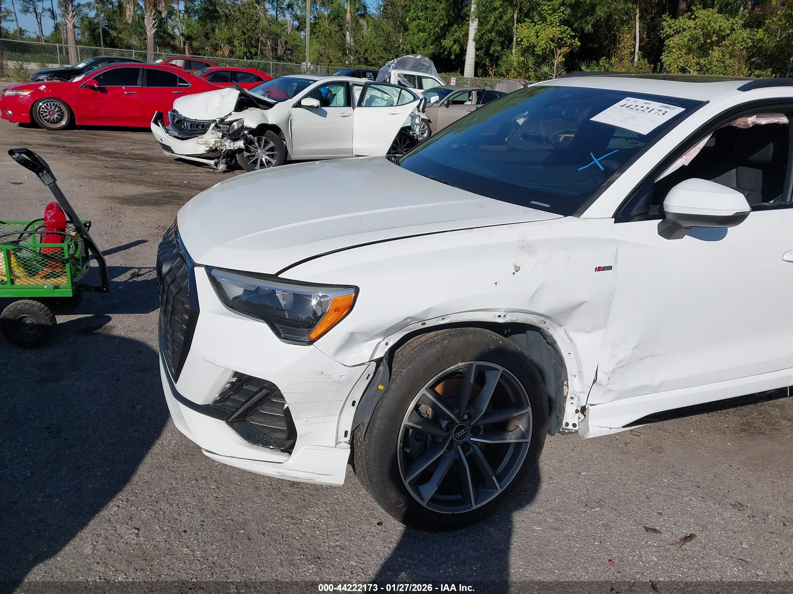 AUDI Q3 image 6