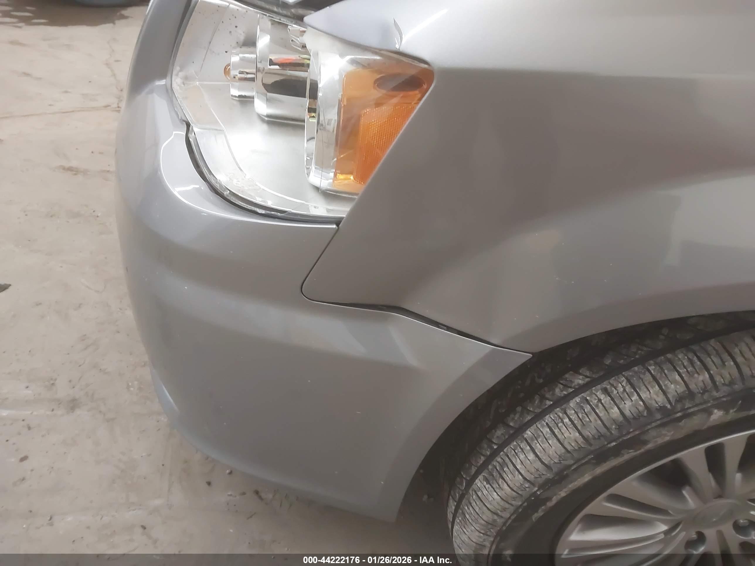 CHRYSLER TOWN image 6