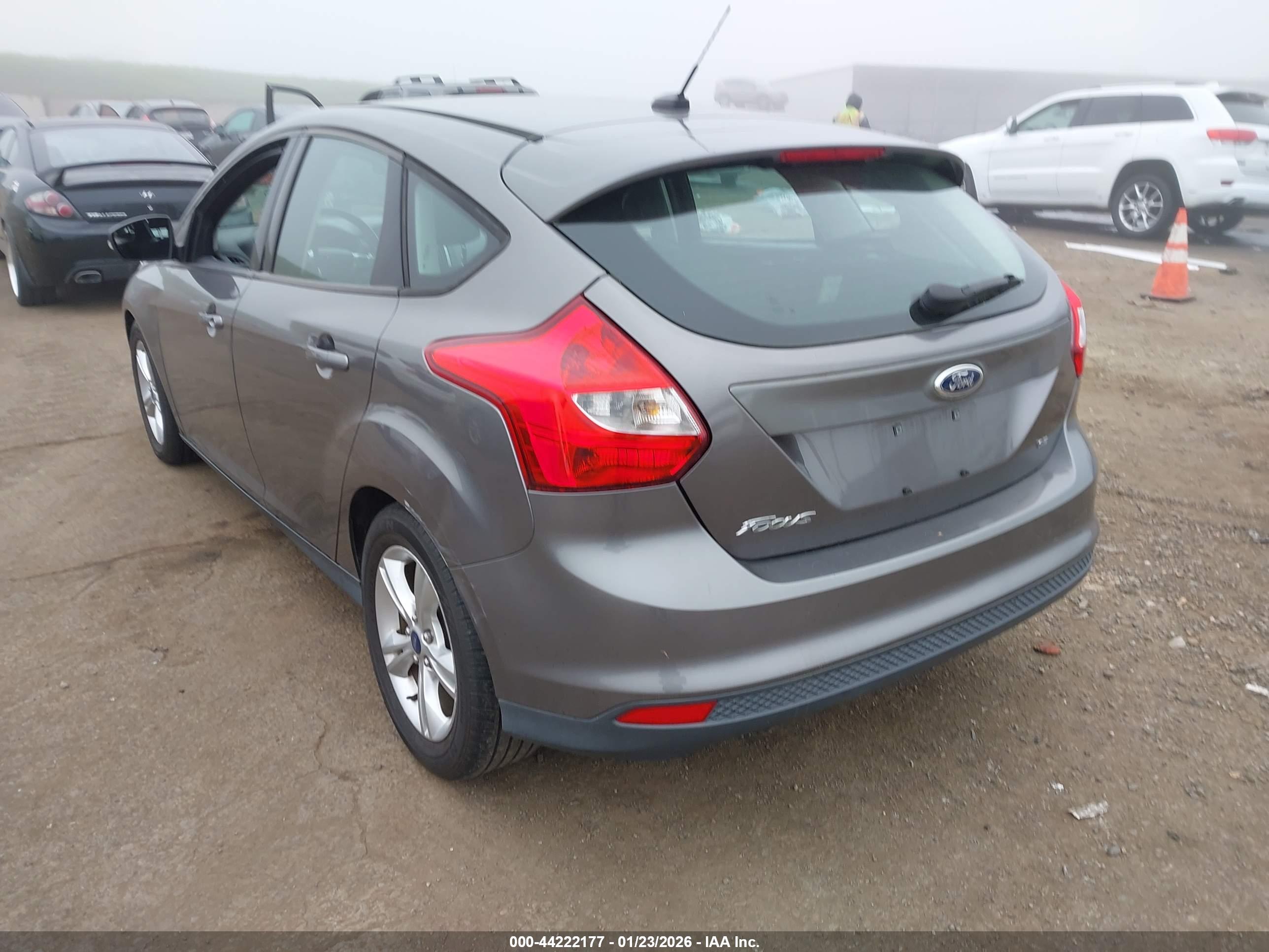 FORD FOCUS image 3