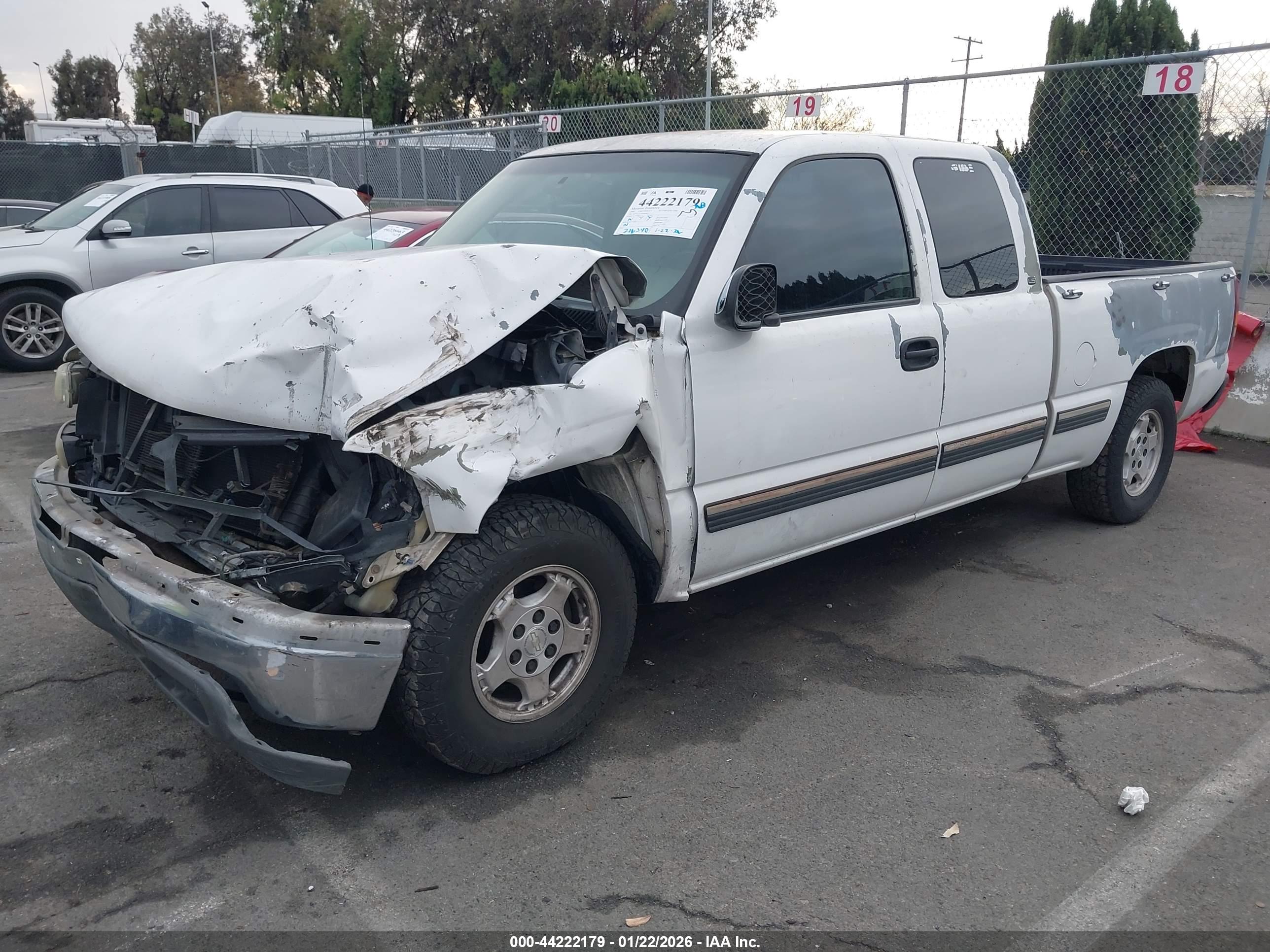 CHEVROLET SILVERADO image 2