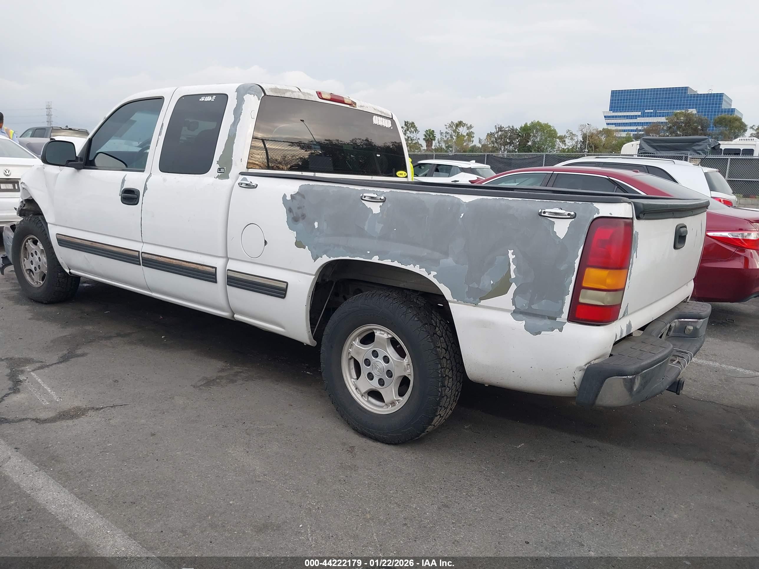 CHEVROLET SILVERADO image 3