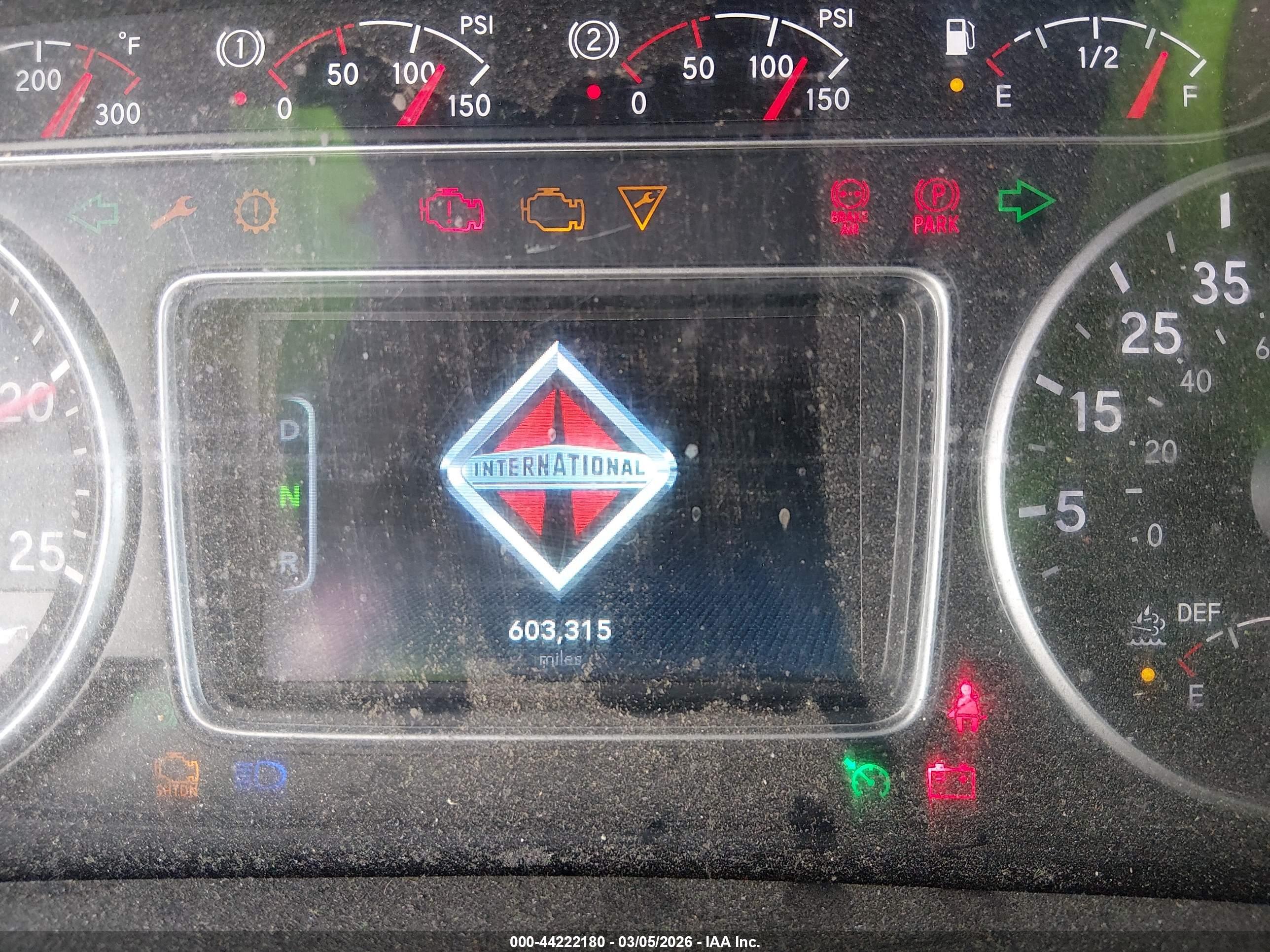 INTERNATIONAL LT image 6