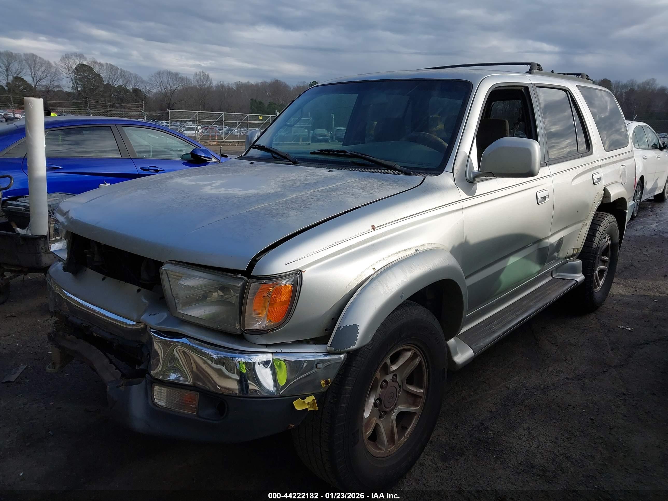 TOYOTA 4RUNNER image 2