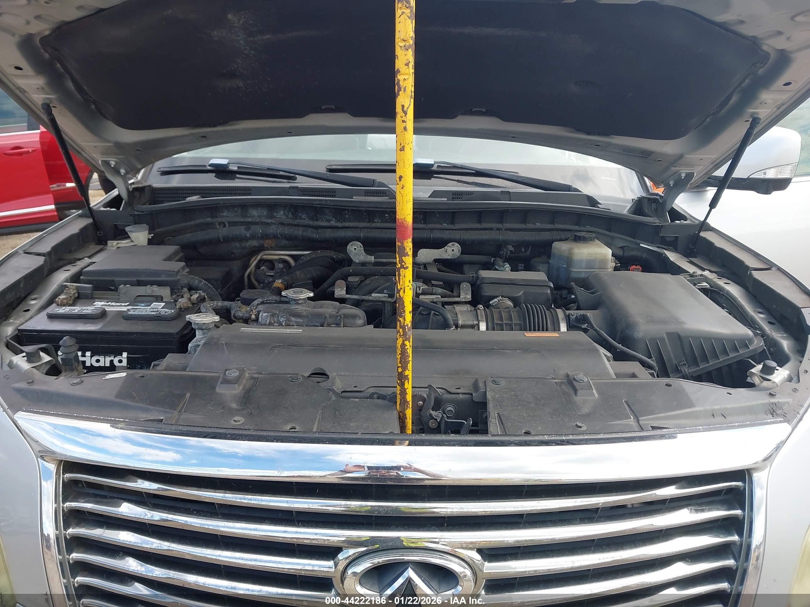 INFINITI QX56 image 10