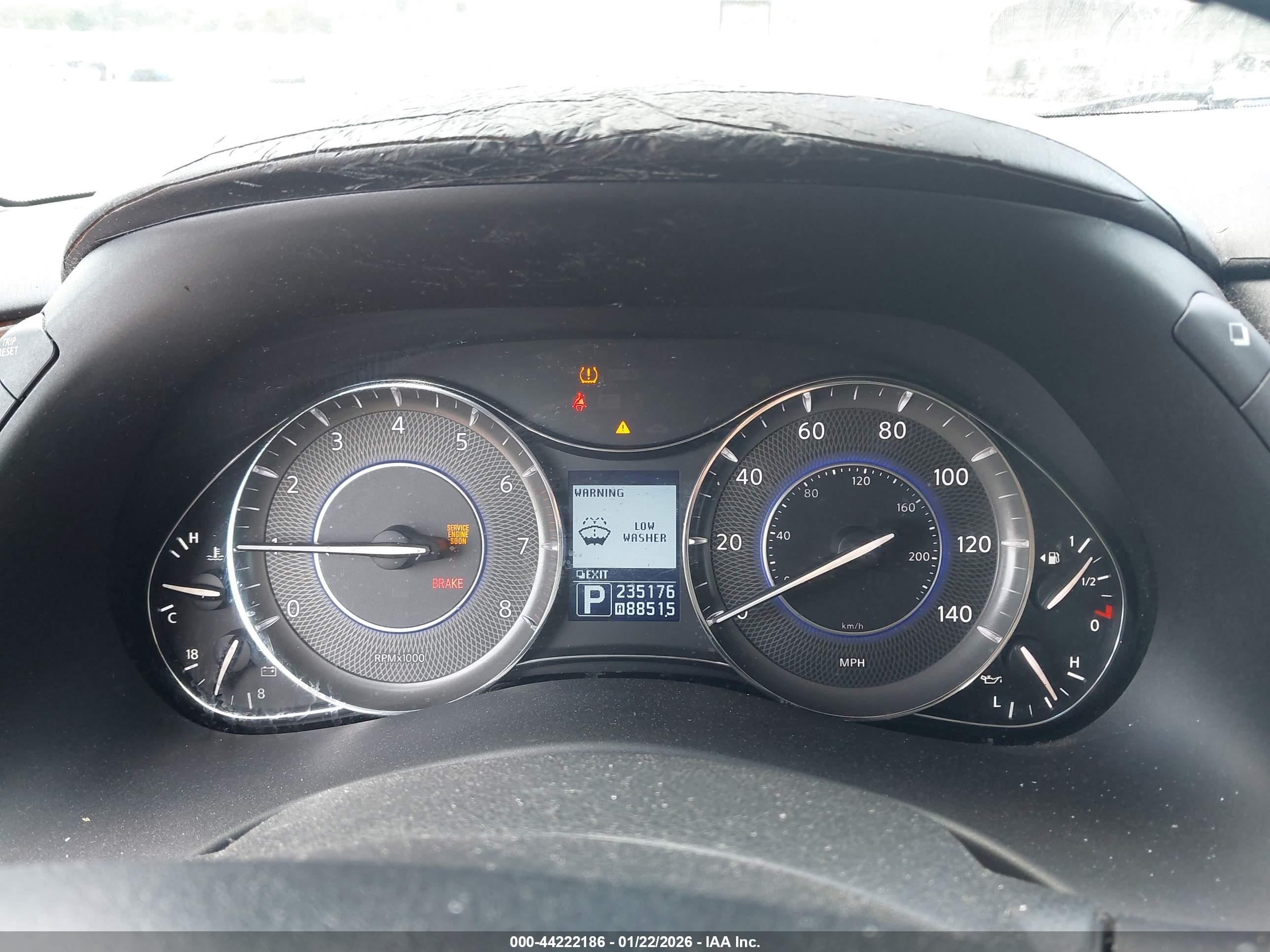 INFINITI QX56 image 7