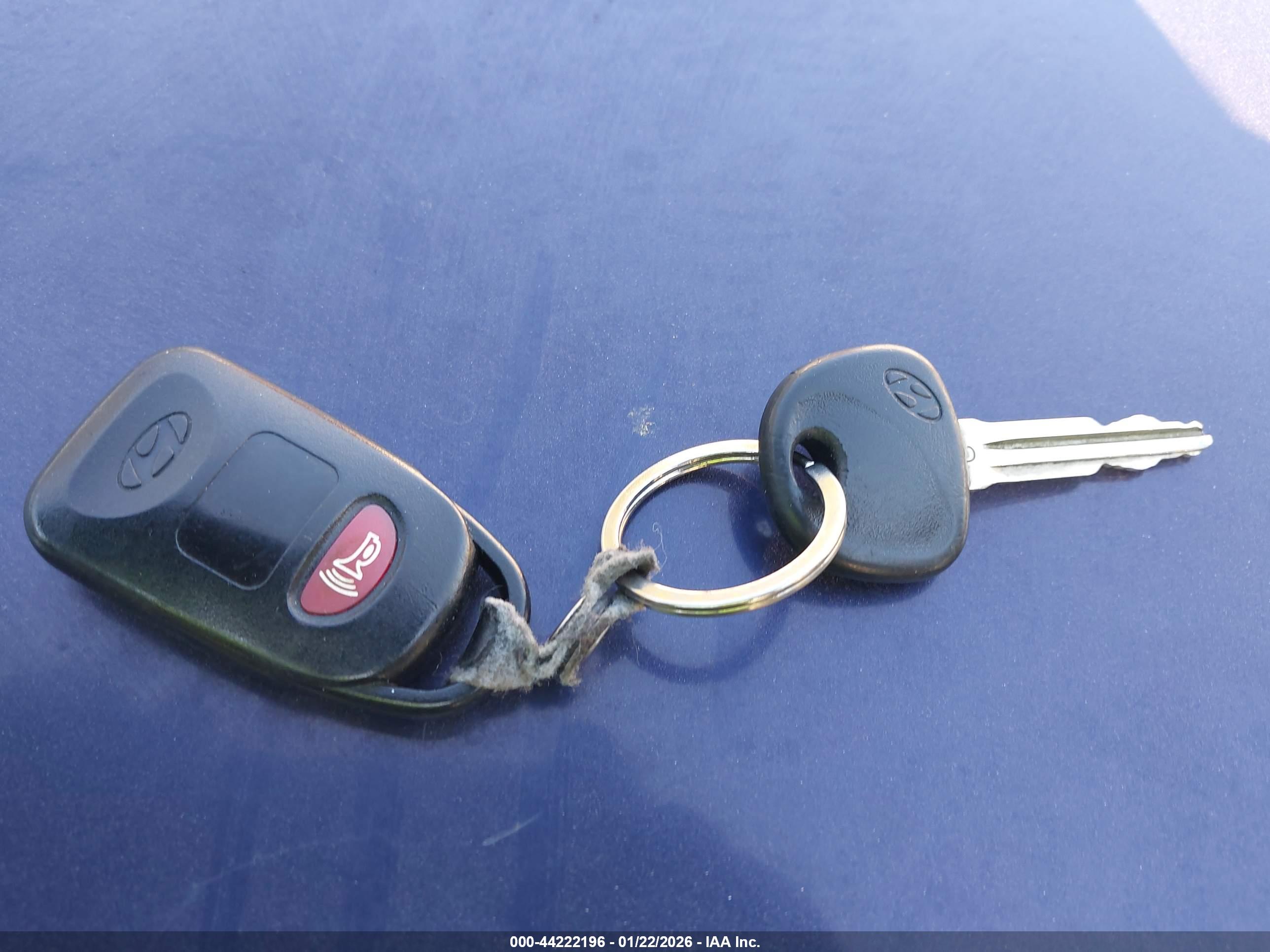 HYUNDAI ELANTRA image 11