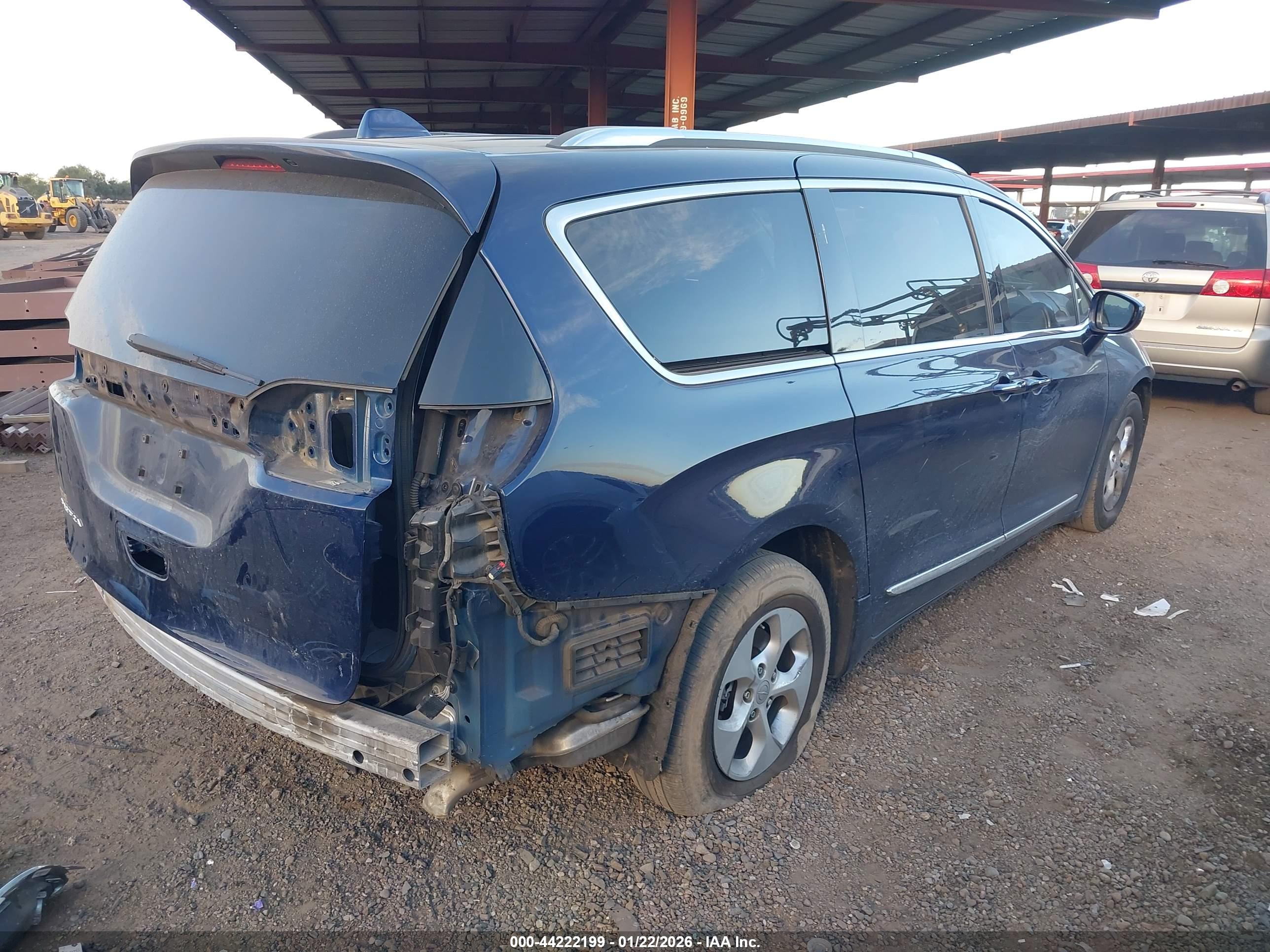 CHRYSLER PACIFICA image 4