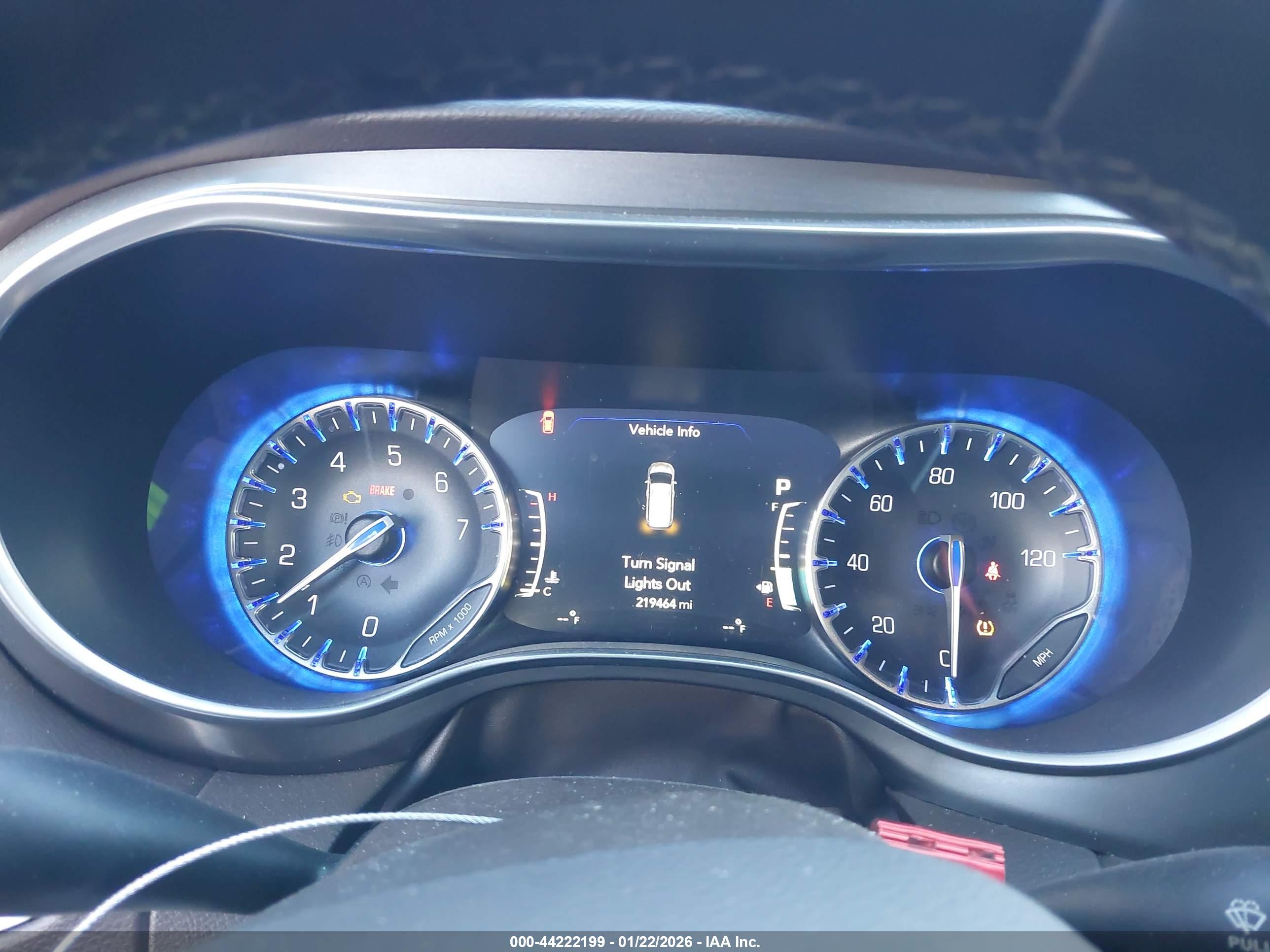 CHRYSLER PACIFICA image 7