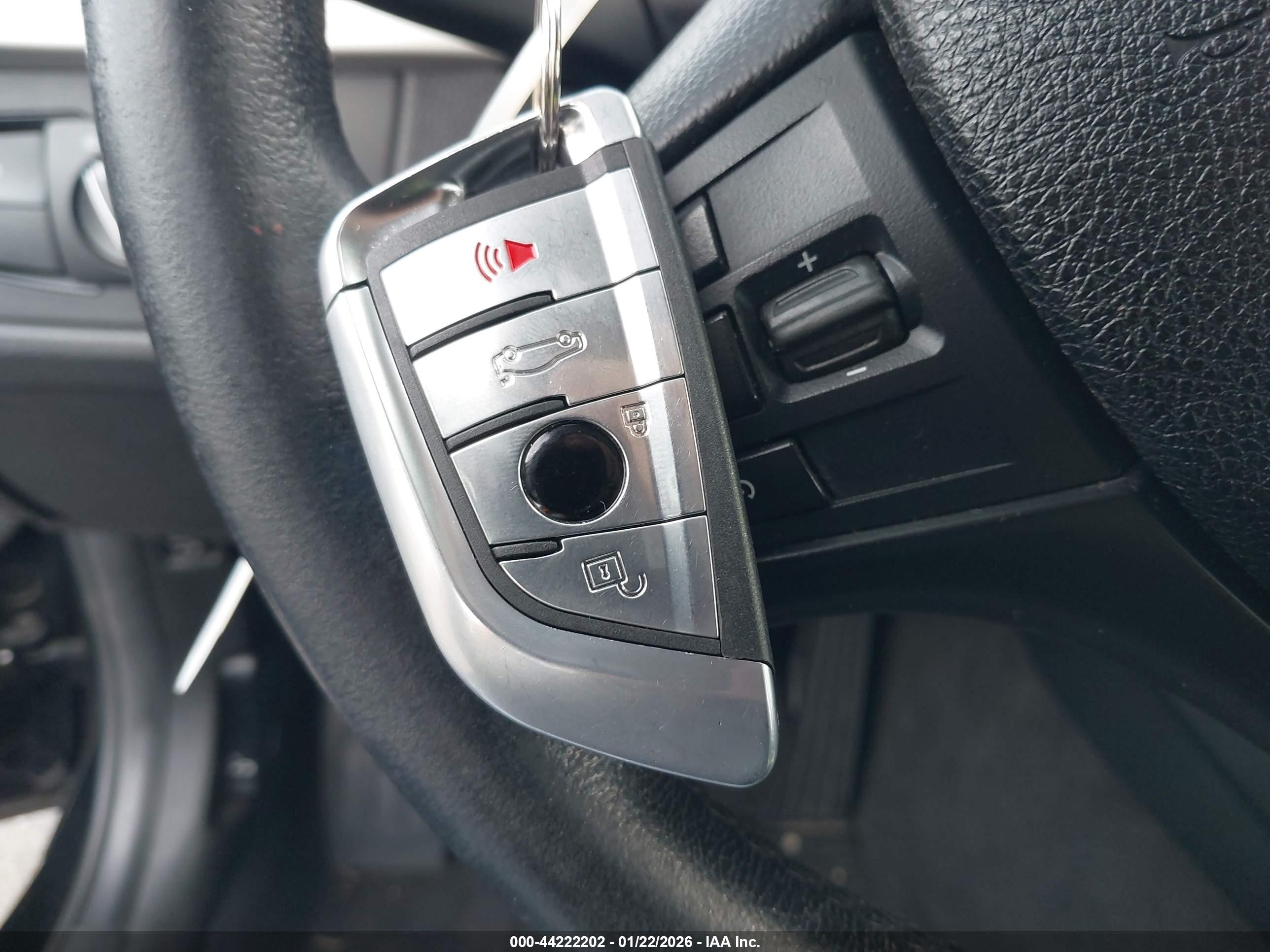BMW 320I image 11